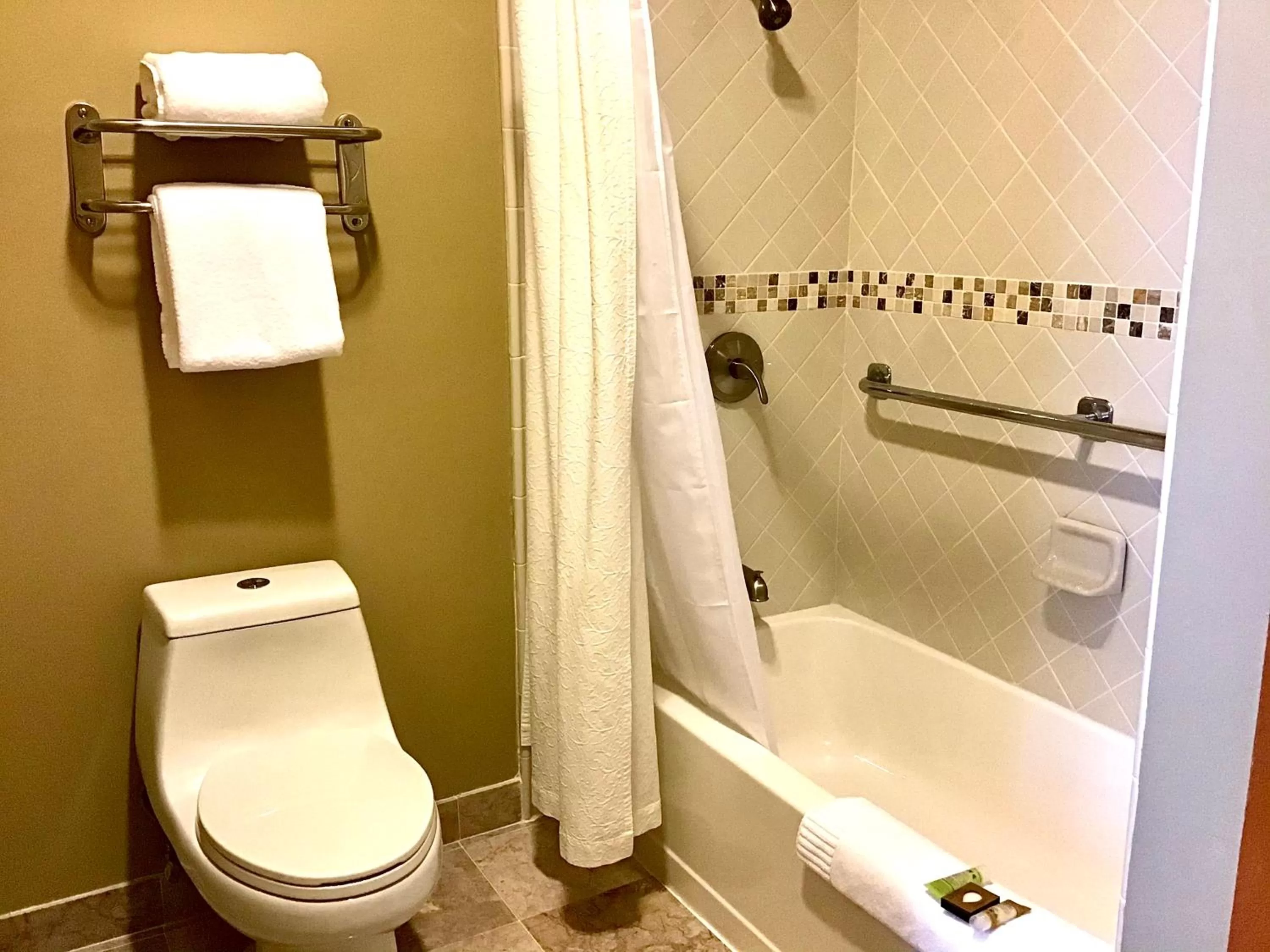 Double Room with Two Double Beds - Non-Smoking in Eureka Inn, Trademark Collection by Wyndham