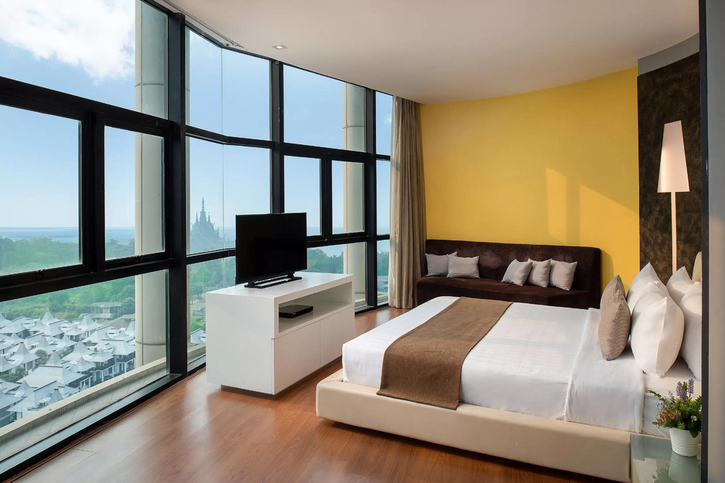 One-Bedroom Wow Suite in The Zign Hotel
