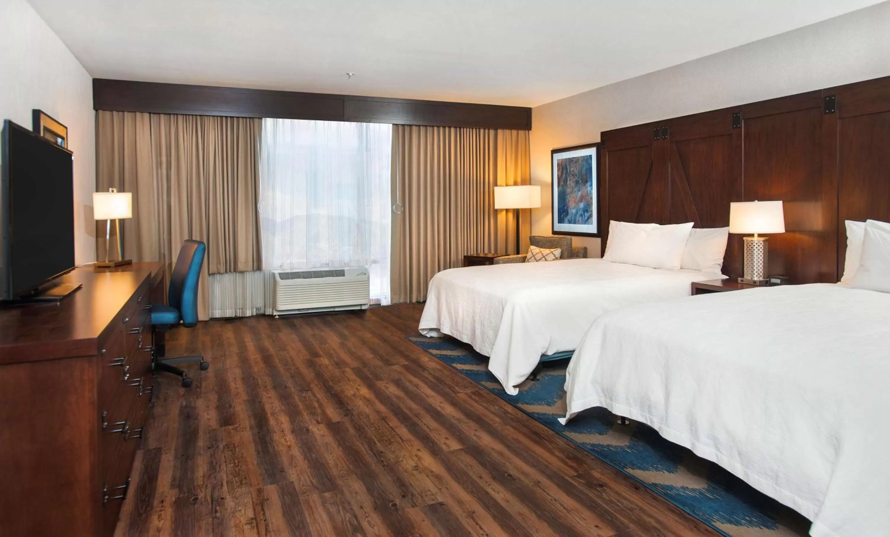 Queen Room with Two Queen Beds - Mobility and Hearing Access in Hilton Garden Inn Burbank Los Angeles