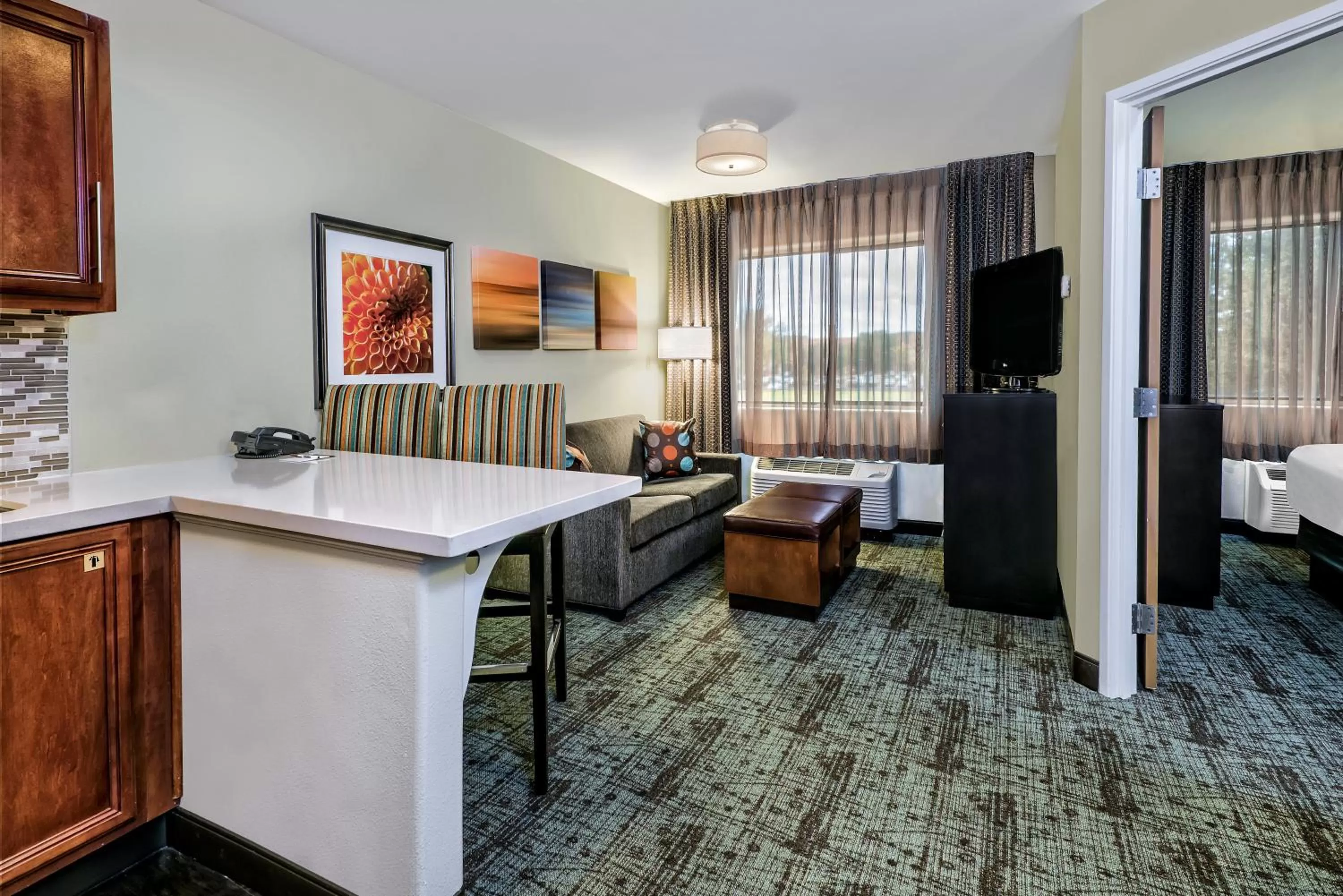 One-Bedroom Suite with King Bed Mobility Access Tub - Non-Smoking in Staybridge Suites Lubbock-University Area by IHG