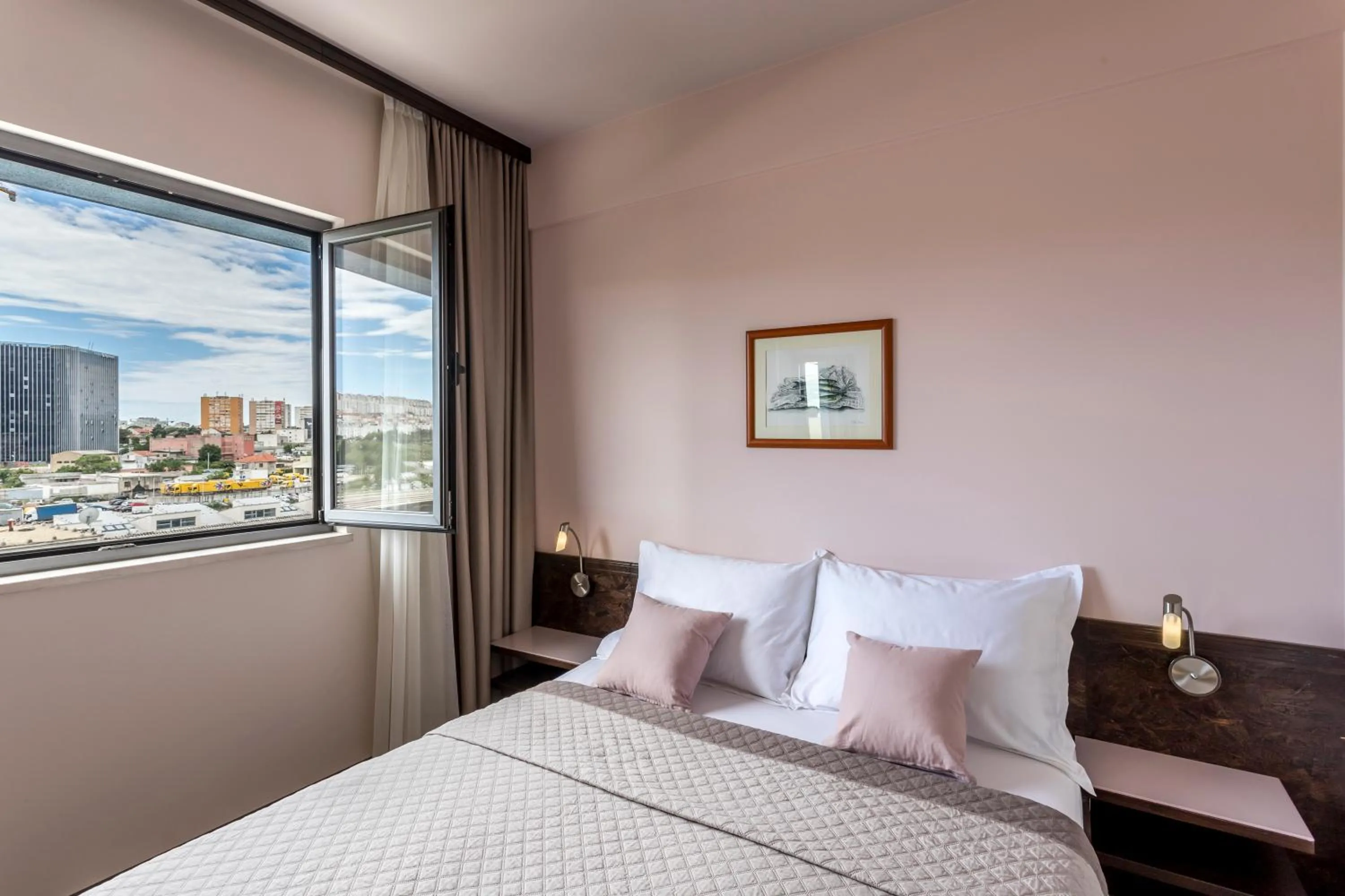 Double or Twin Room - single occupancy in Hotel As