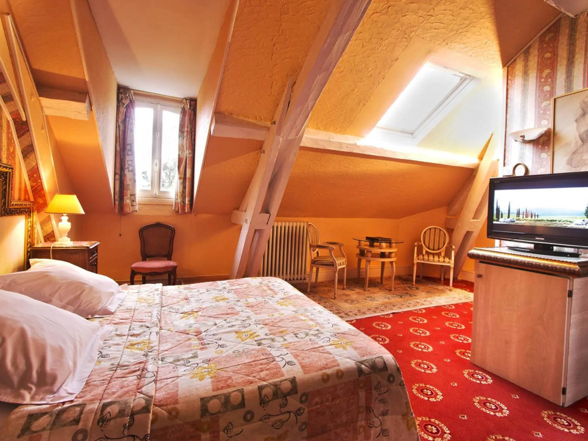 Attic Double Room in Belle Isle Sur Risle - Chateau Hotel & Spa