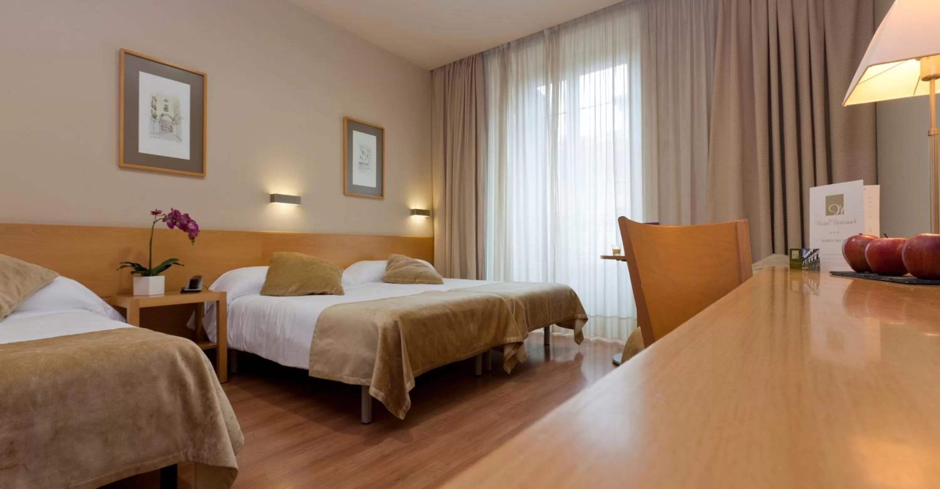 Family Room in Victoria 4 Puerta del Sol