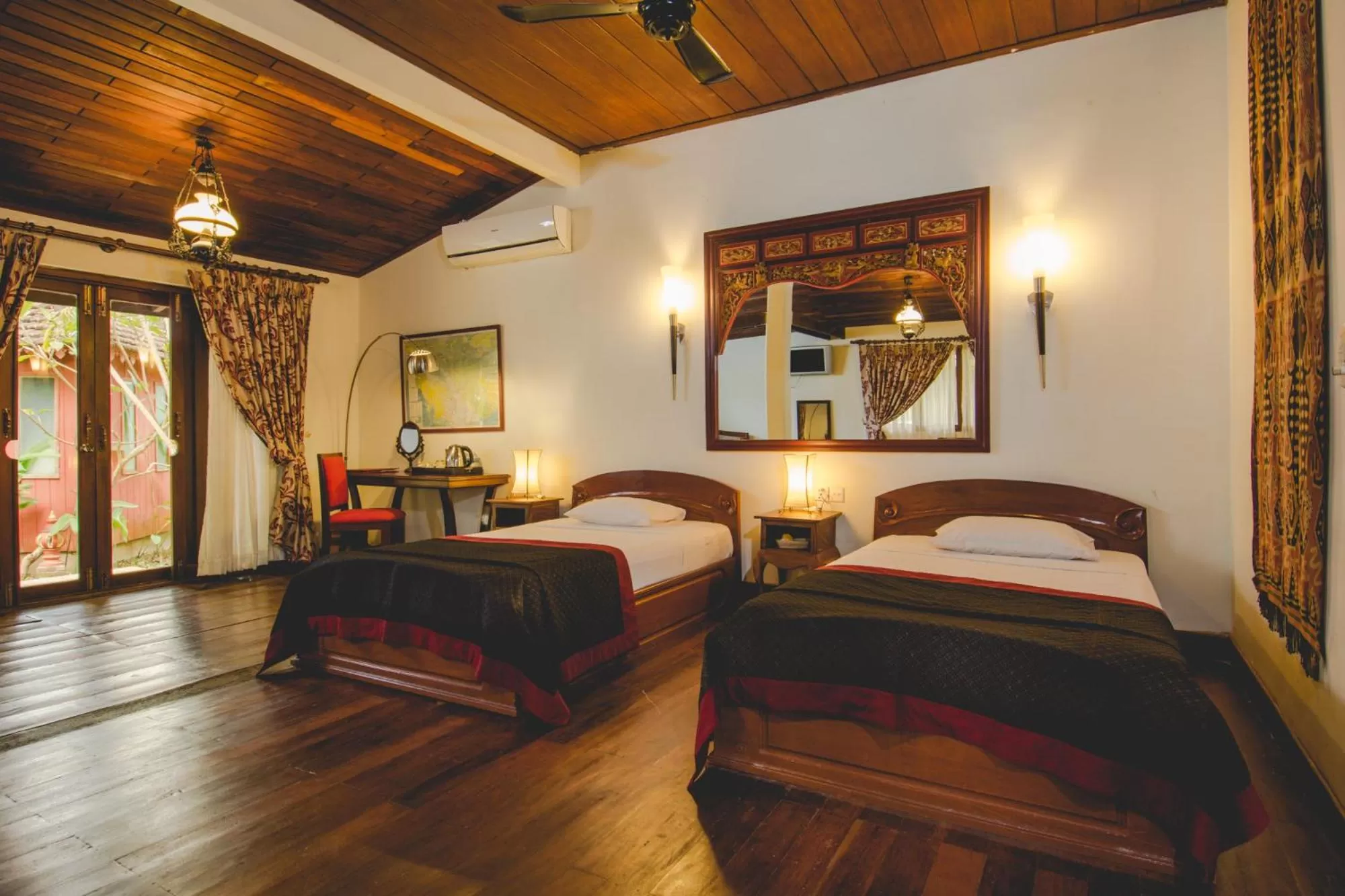 Junior Suite - single occupancy in Terres Rouges Lodge