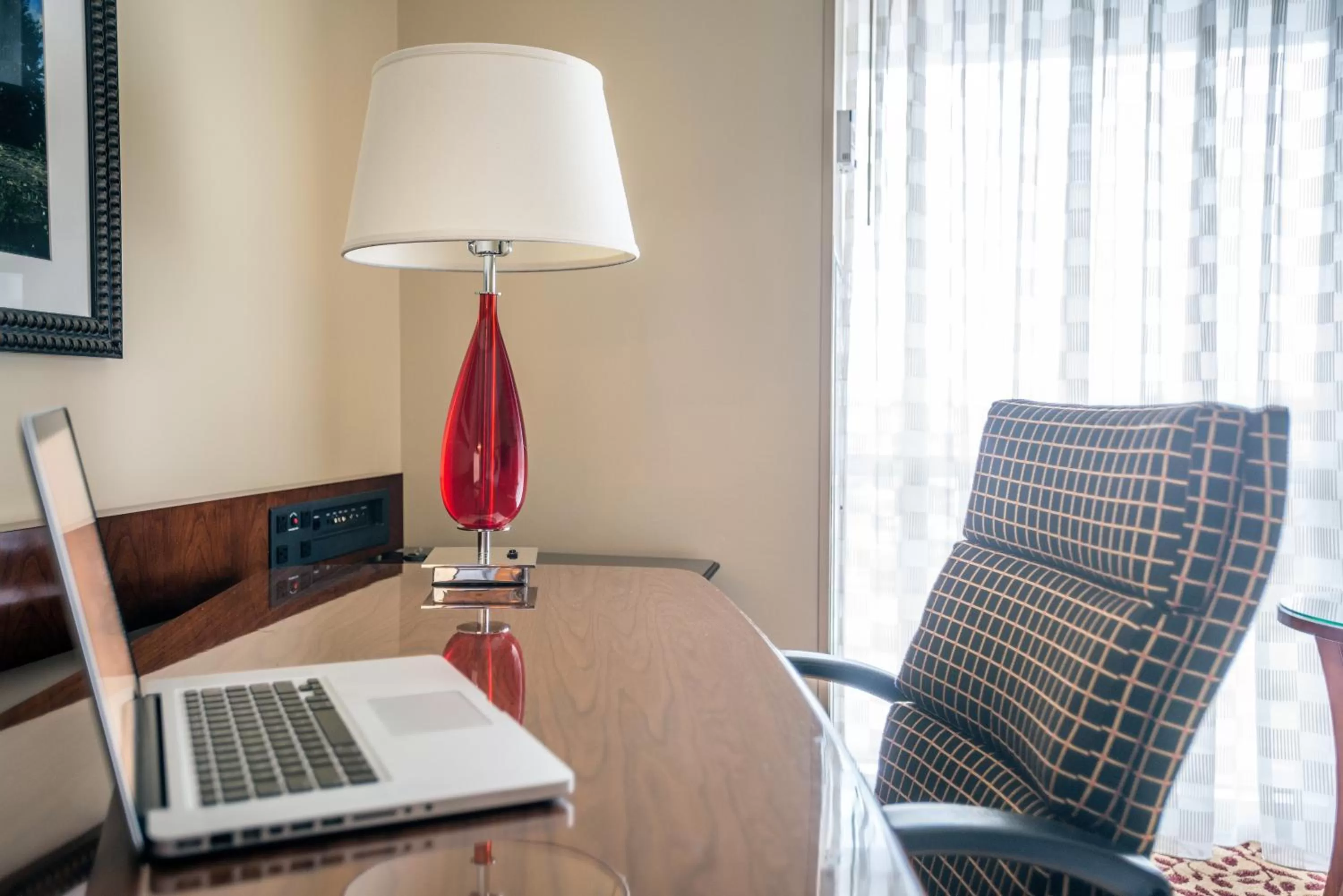 Deluxe King Room - Non-Smoking in Wyndham Cleveland Airport