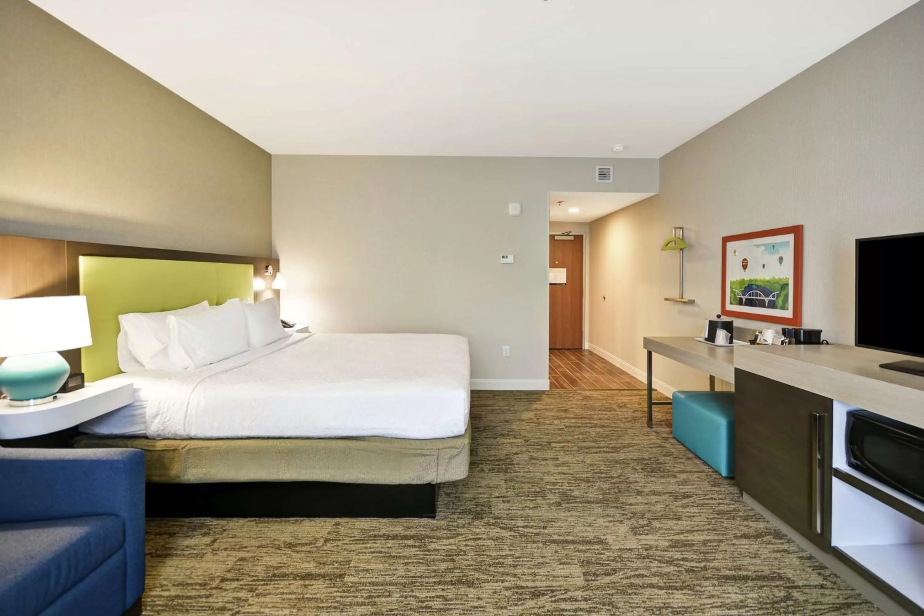 King Room with Sofa Bed in Hampton Inn & Suites Grants Pass