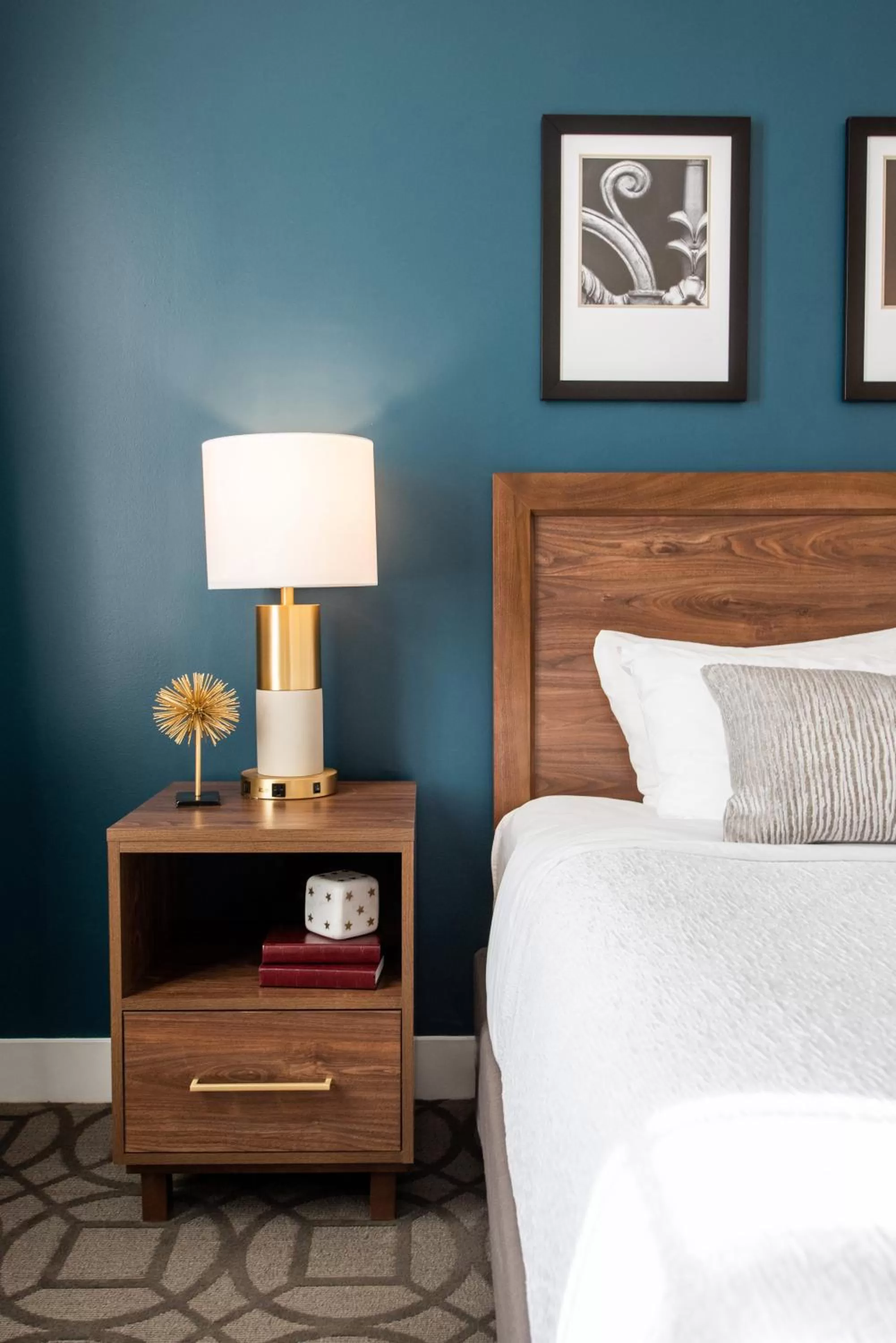 Accessible Queen Room with Roll In Shower in Magnolia Hotel Omaha