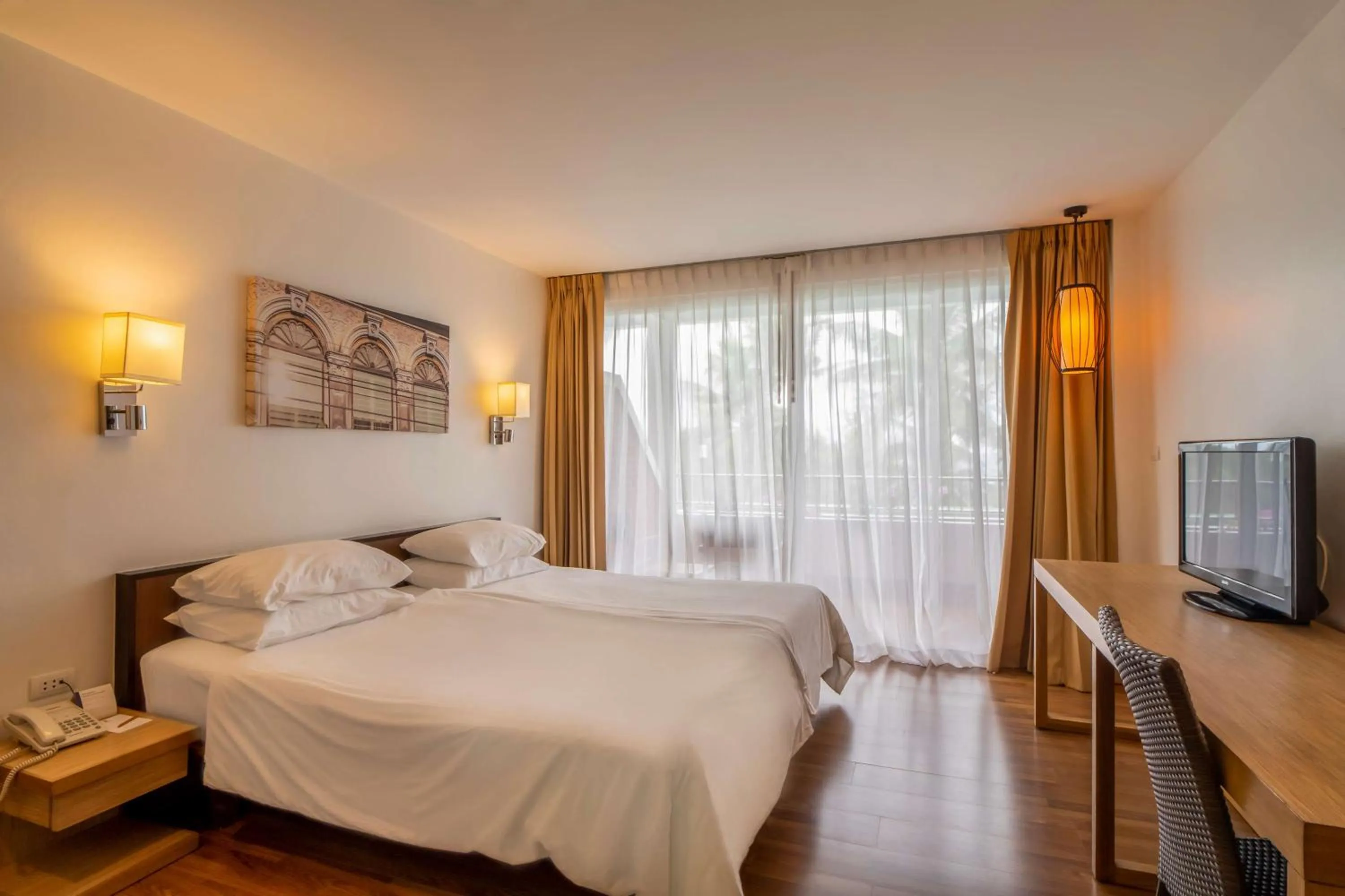 Deluxe King Room with Ocean View in Best Western Phuket Ocean Resort