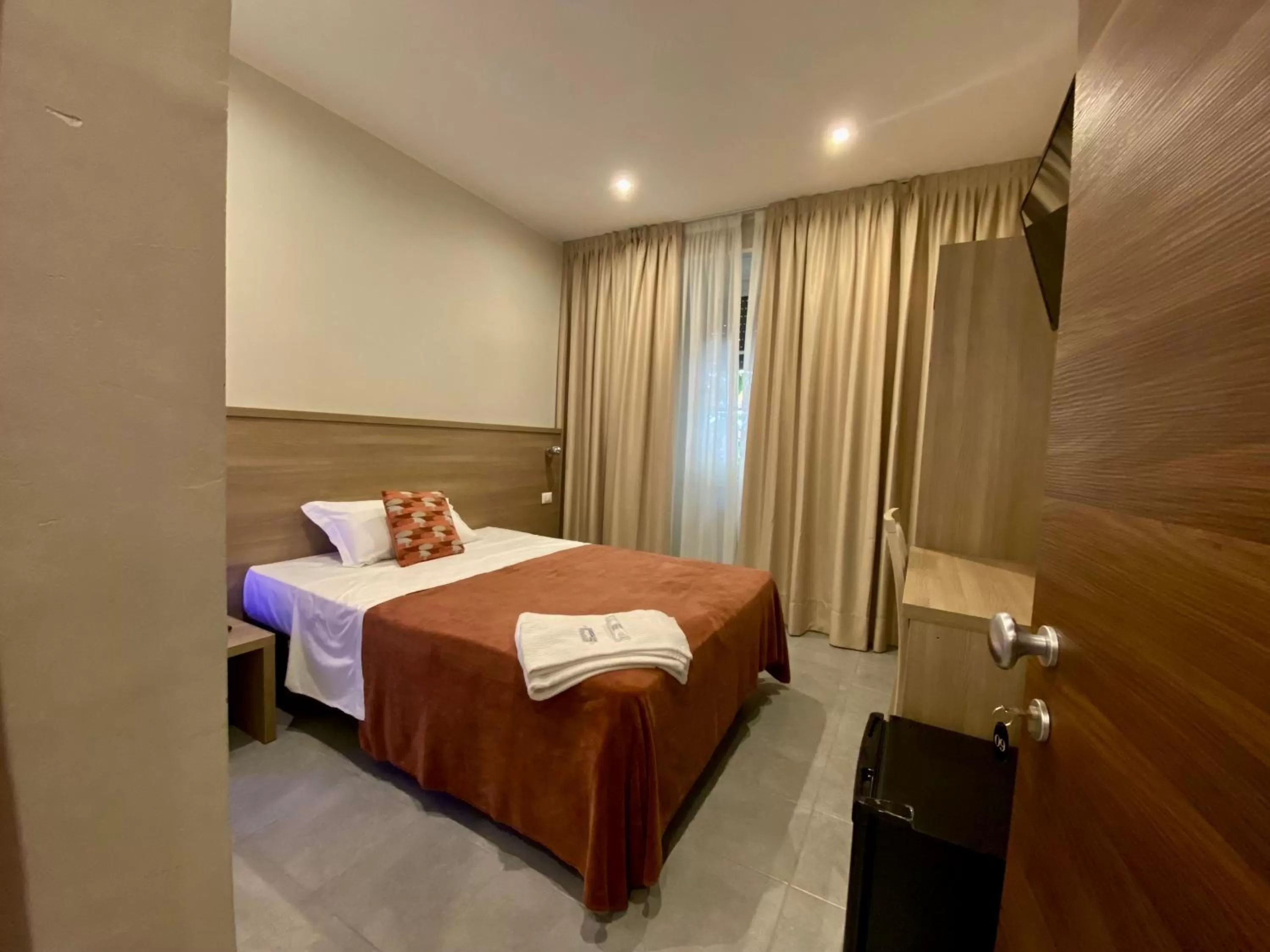 Economy Single Room in Hotel Vintage Milano Centrale