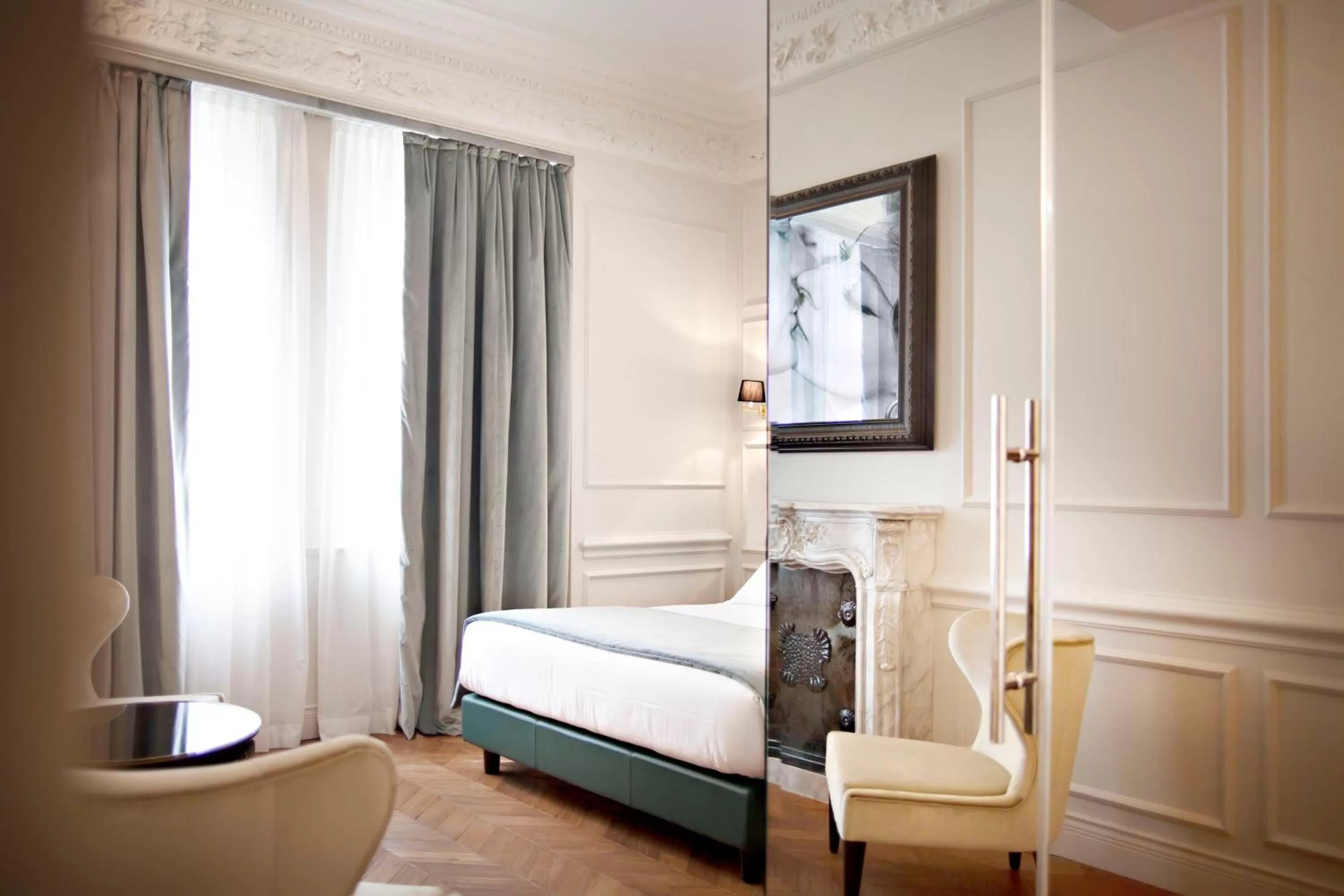 Superior Double Room in Hotel The Corner Roma