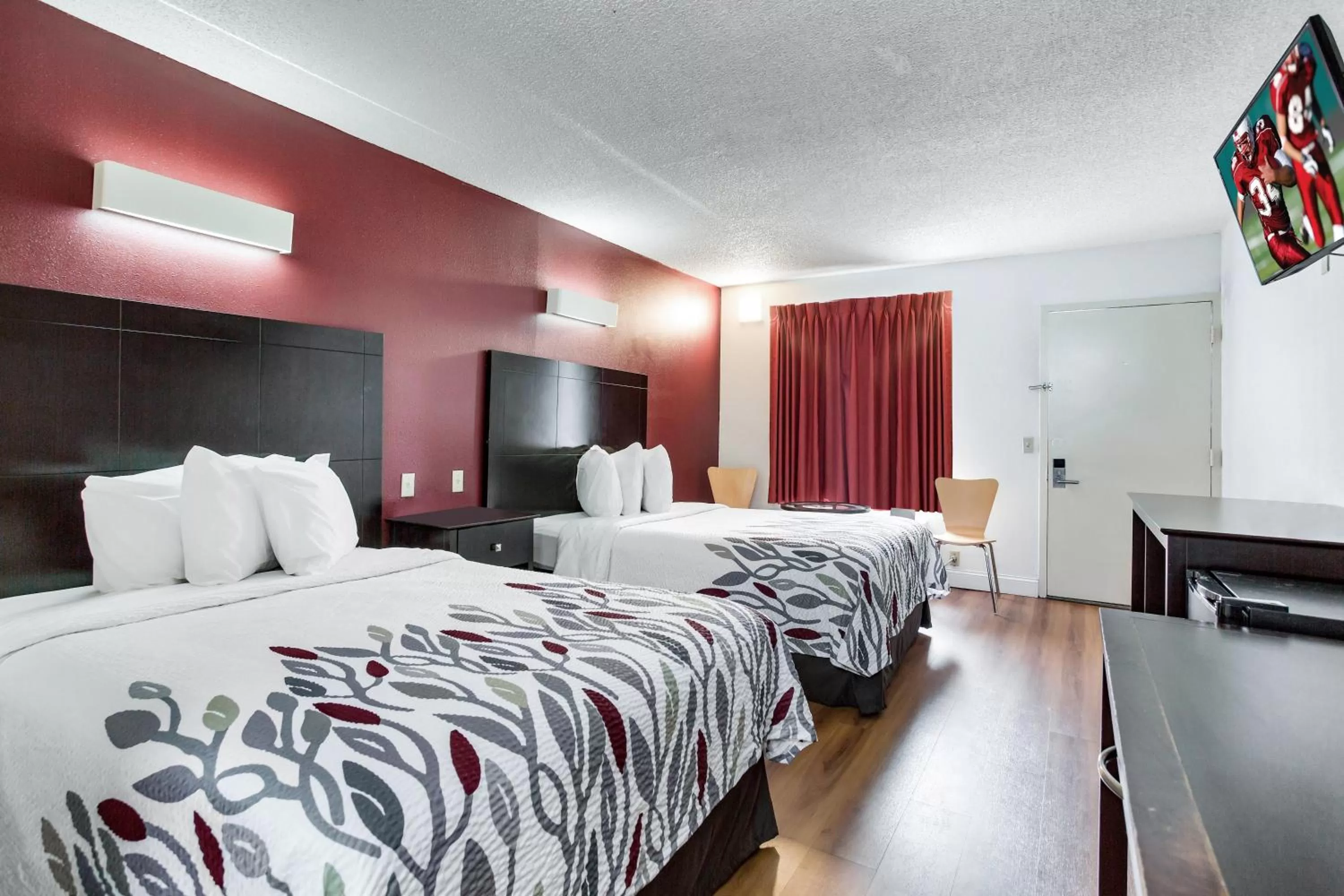 Deluxe Double Room with Two Double Beds - Smoking in Red Roof Inn Monteagle - I-24