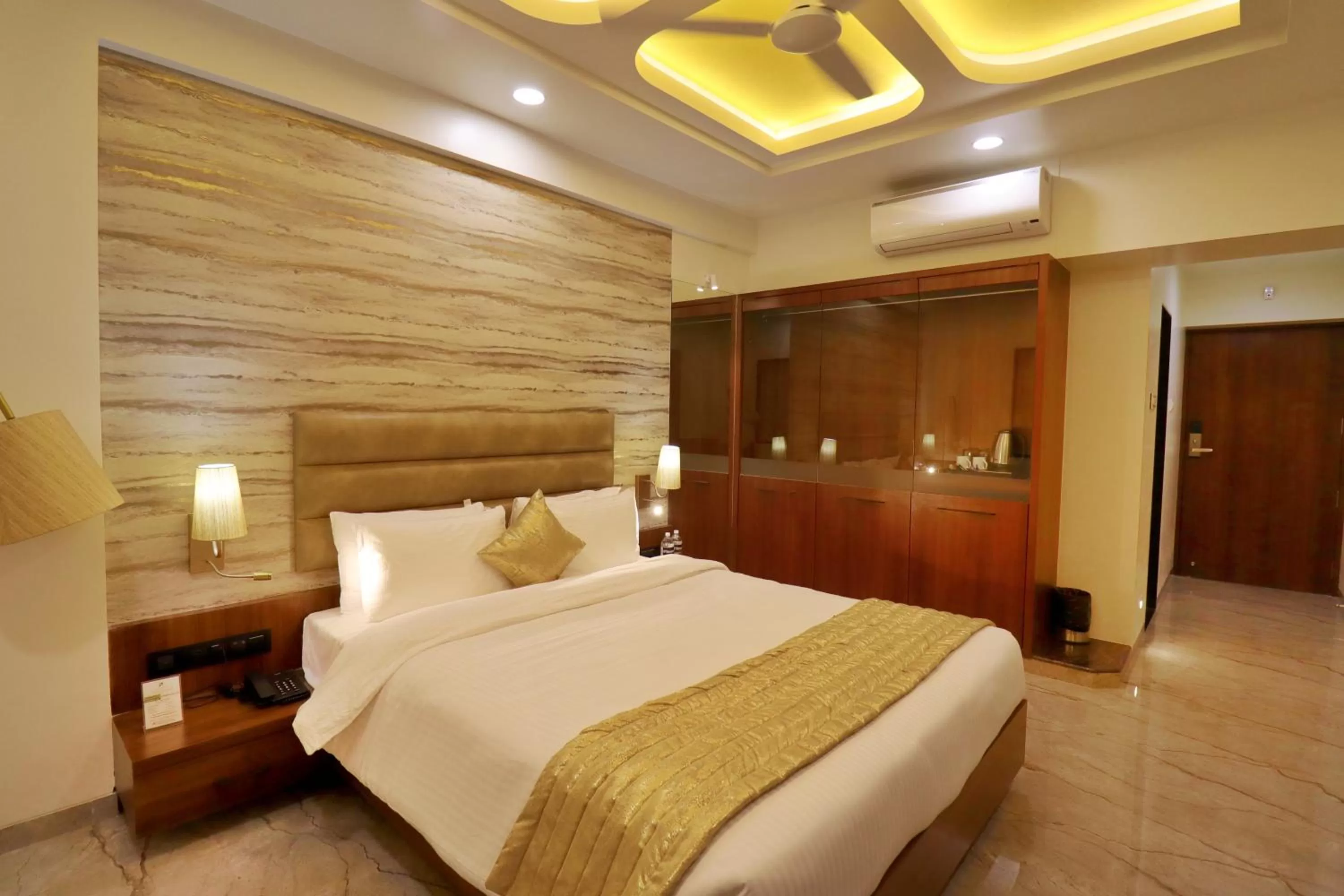 Standard King Room - single occupancy in Four Petals Executive by LHMS