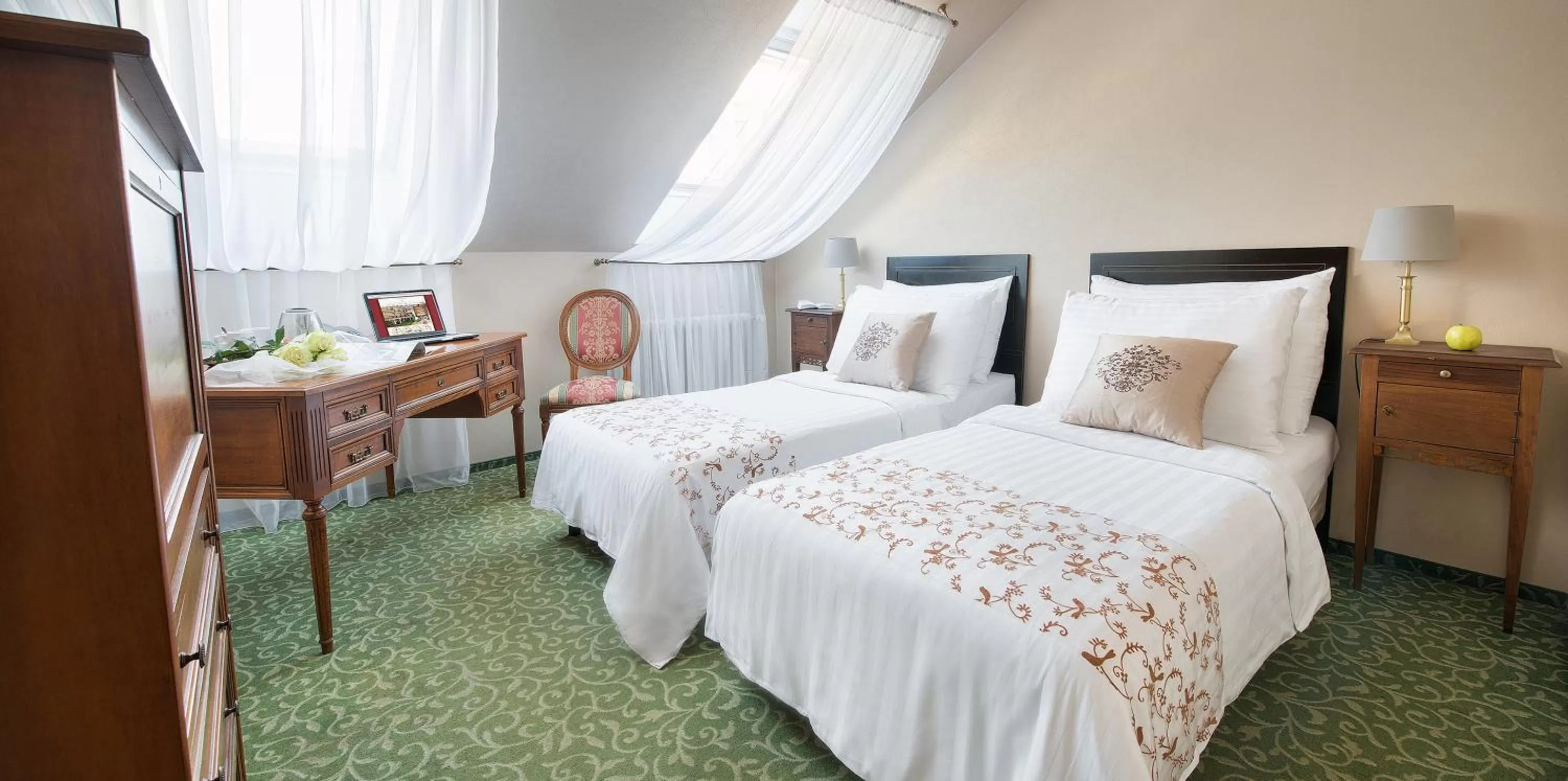 Double or Twin Room in Angelis