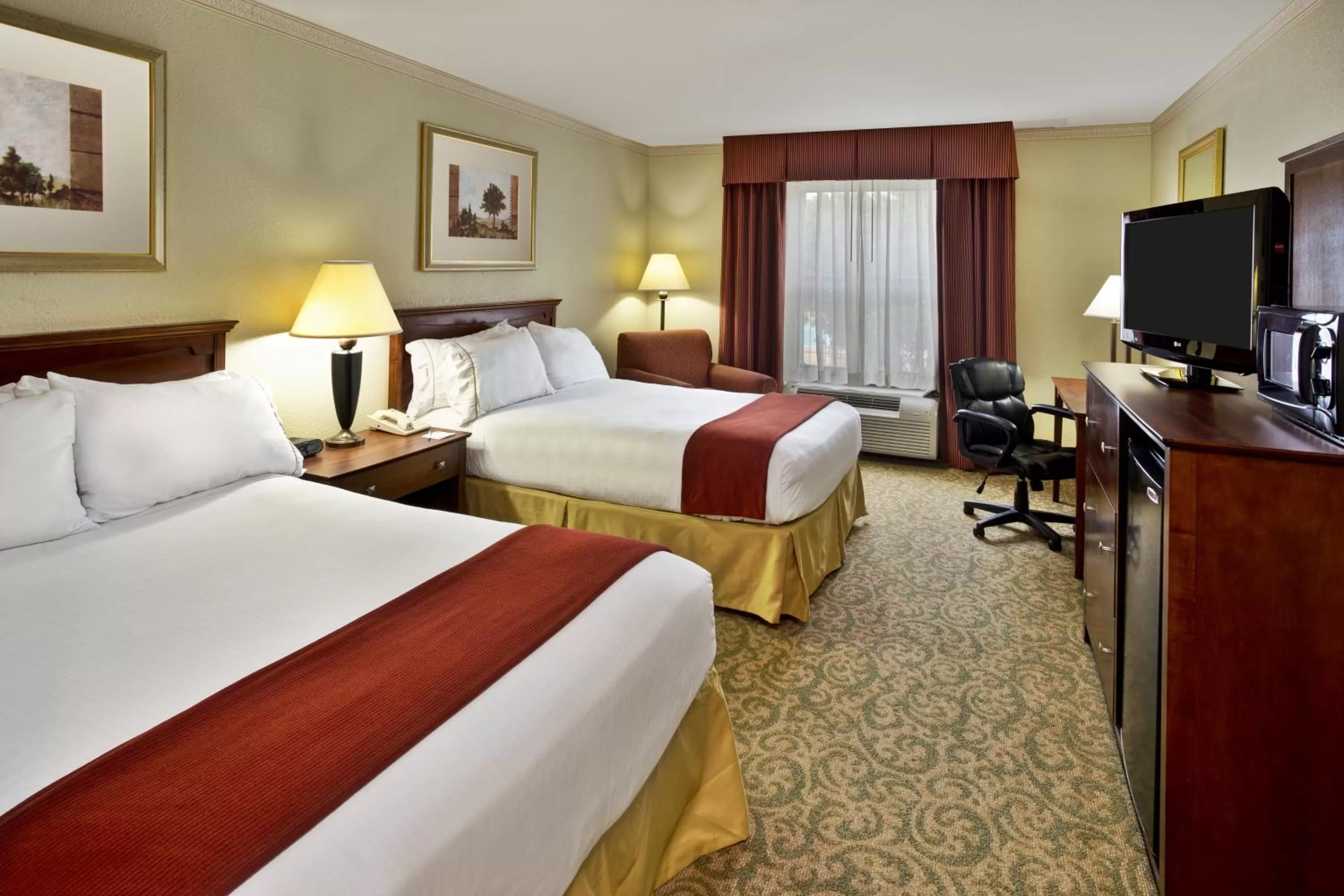 Twin Room - Hearing Accessible/Non-Smoking in Holiday Inn Express Breaux Bridge, an IHG Hotel
