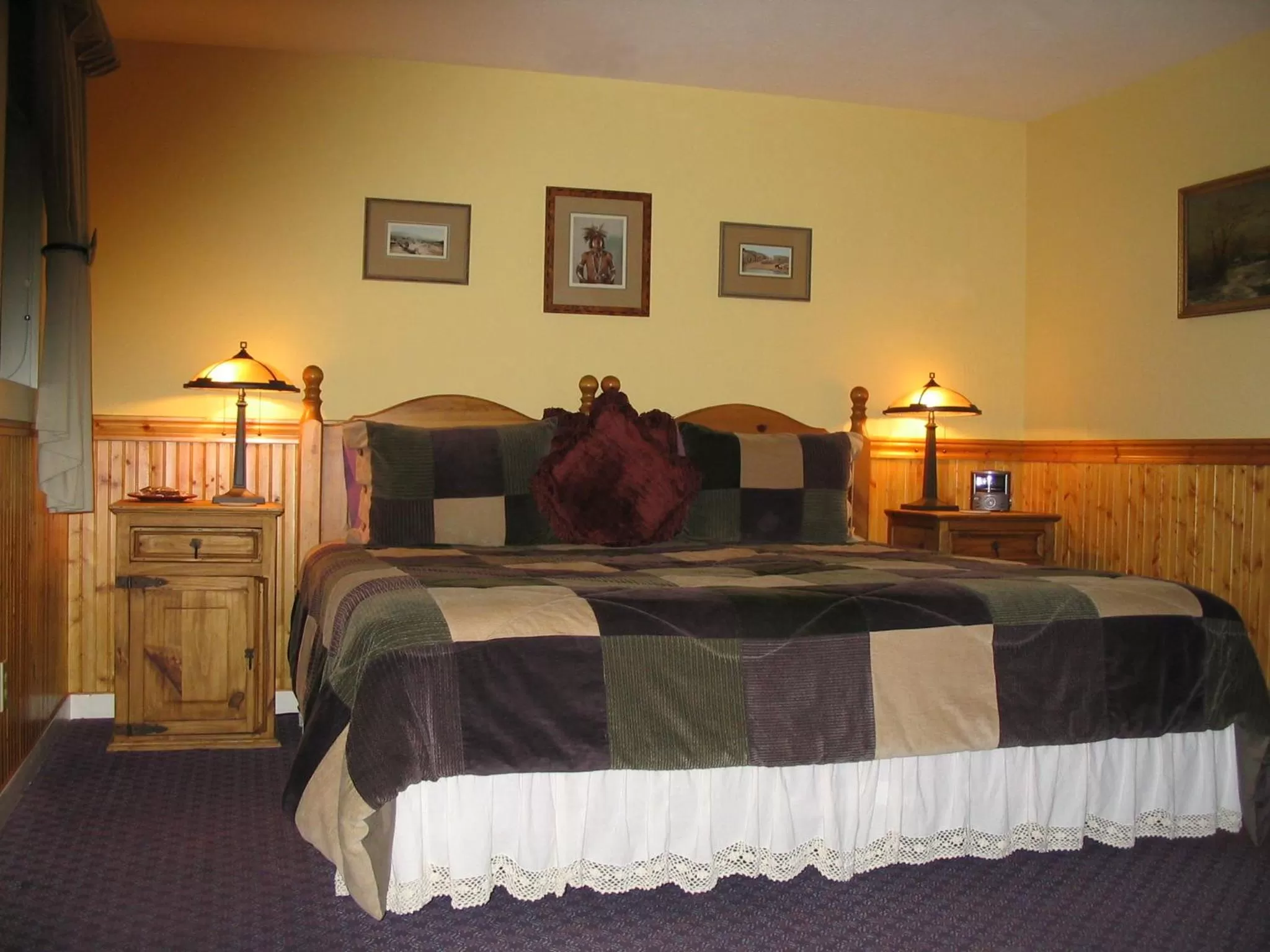 Double Room with Patio in Arden Forest Inn