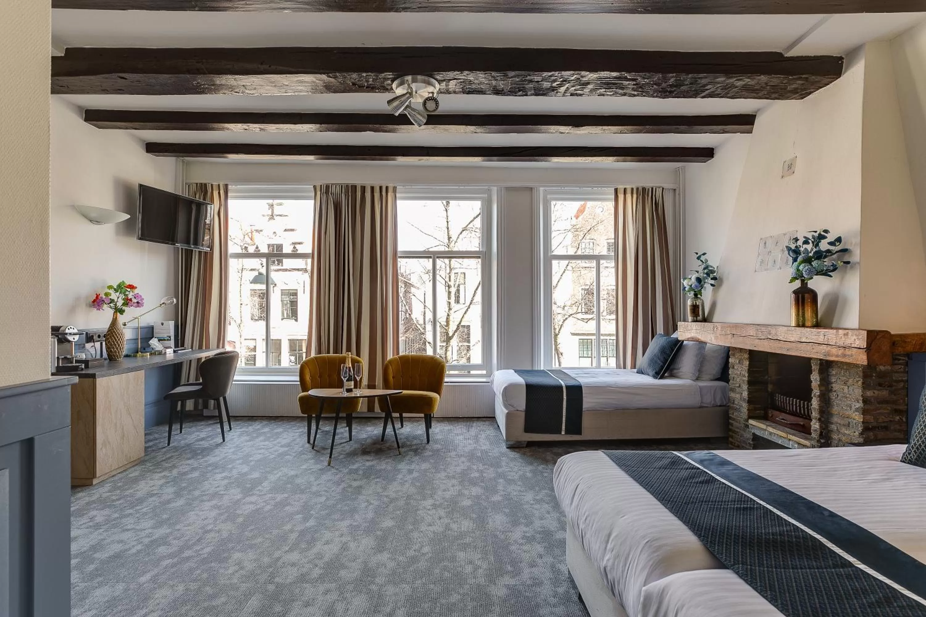 Deluxe Triple Room in Hotel Royal Bridges