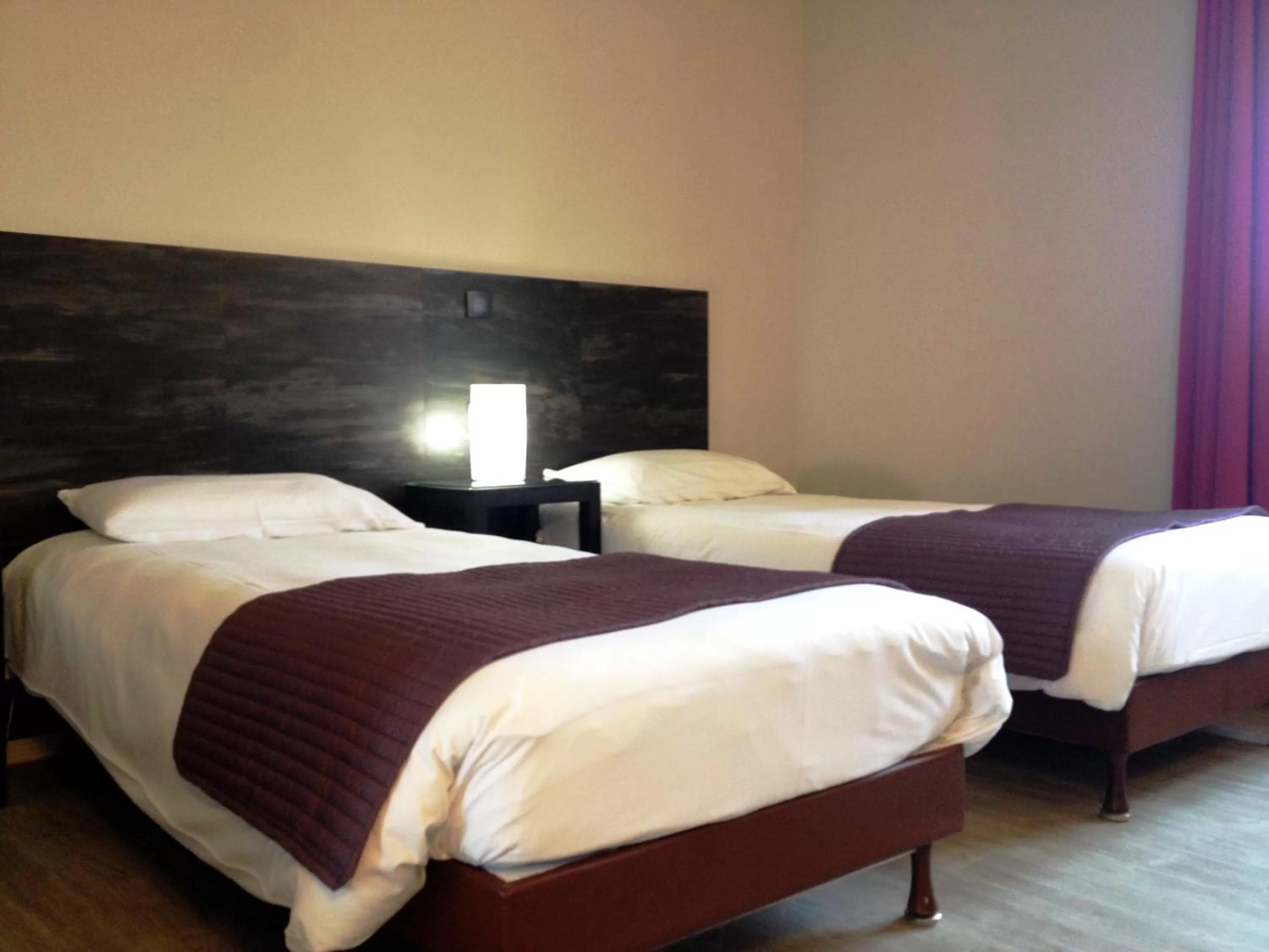 Standard Twin Room in Kyriad Perpignan Sud