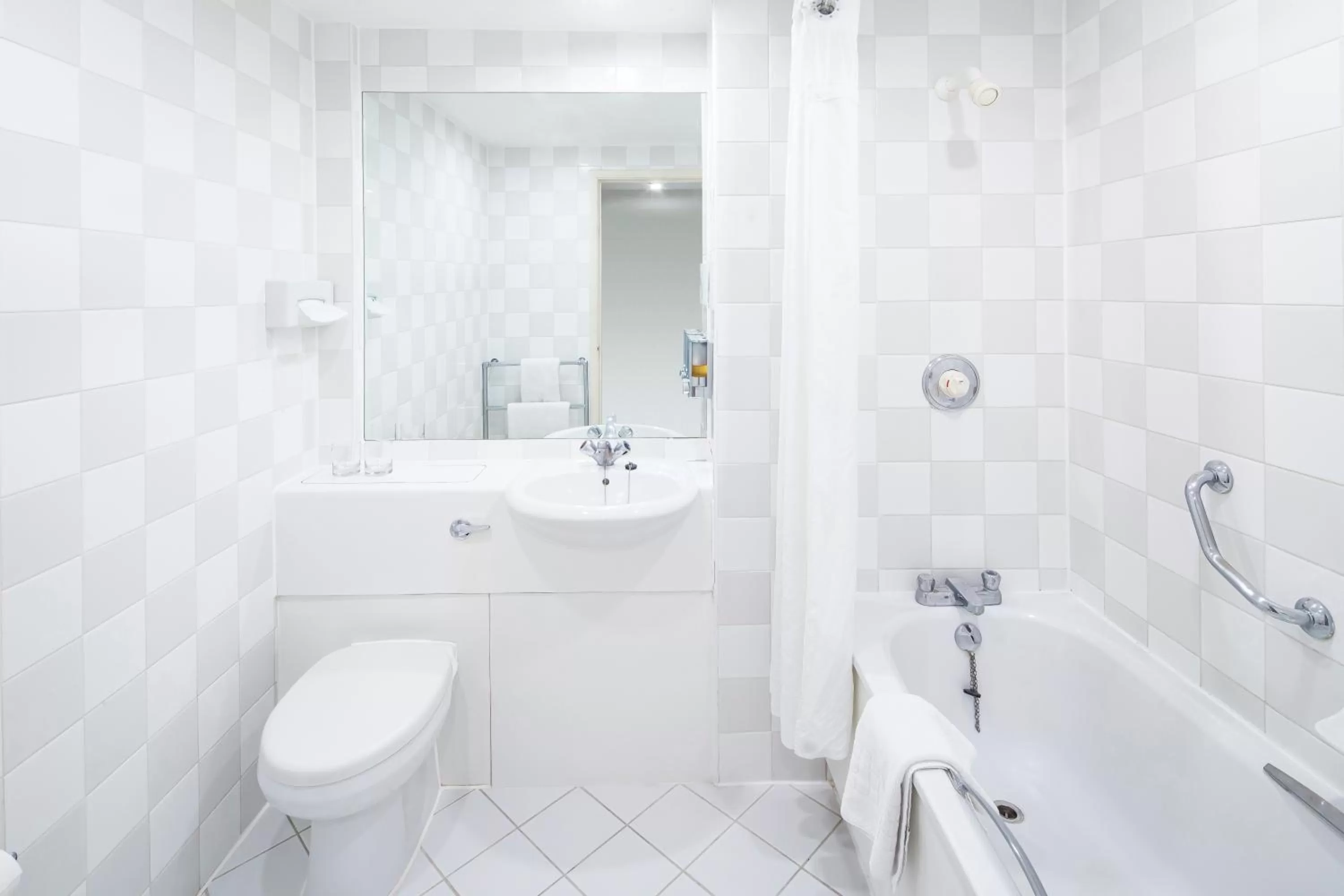 Standard Room in Holiday Inn Hull Marina by IHG