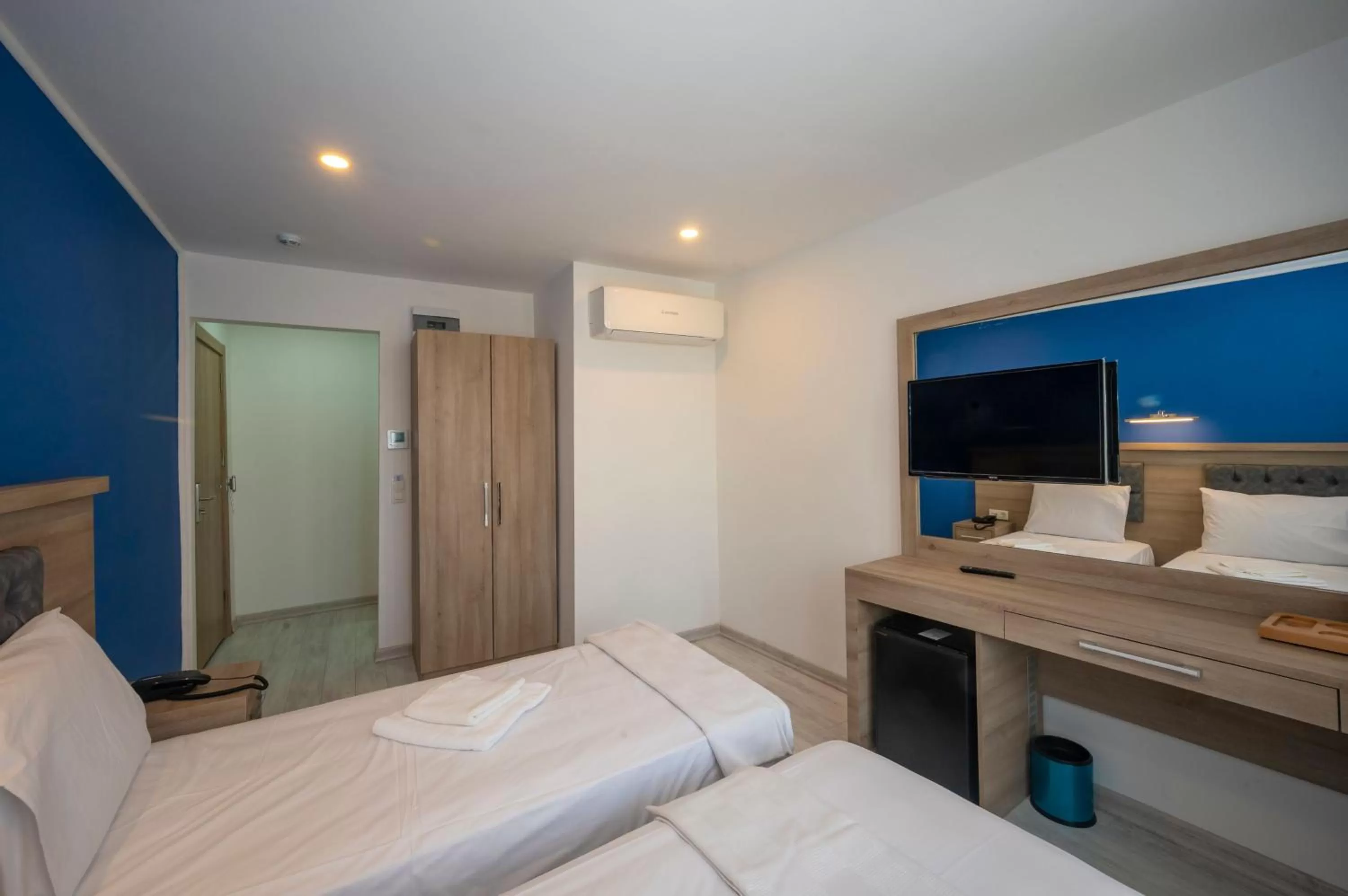 Twin Room in Okda Hotel