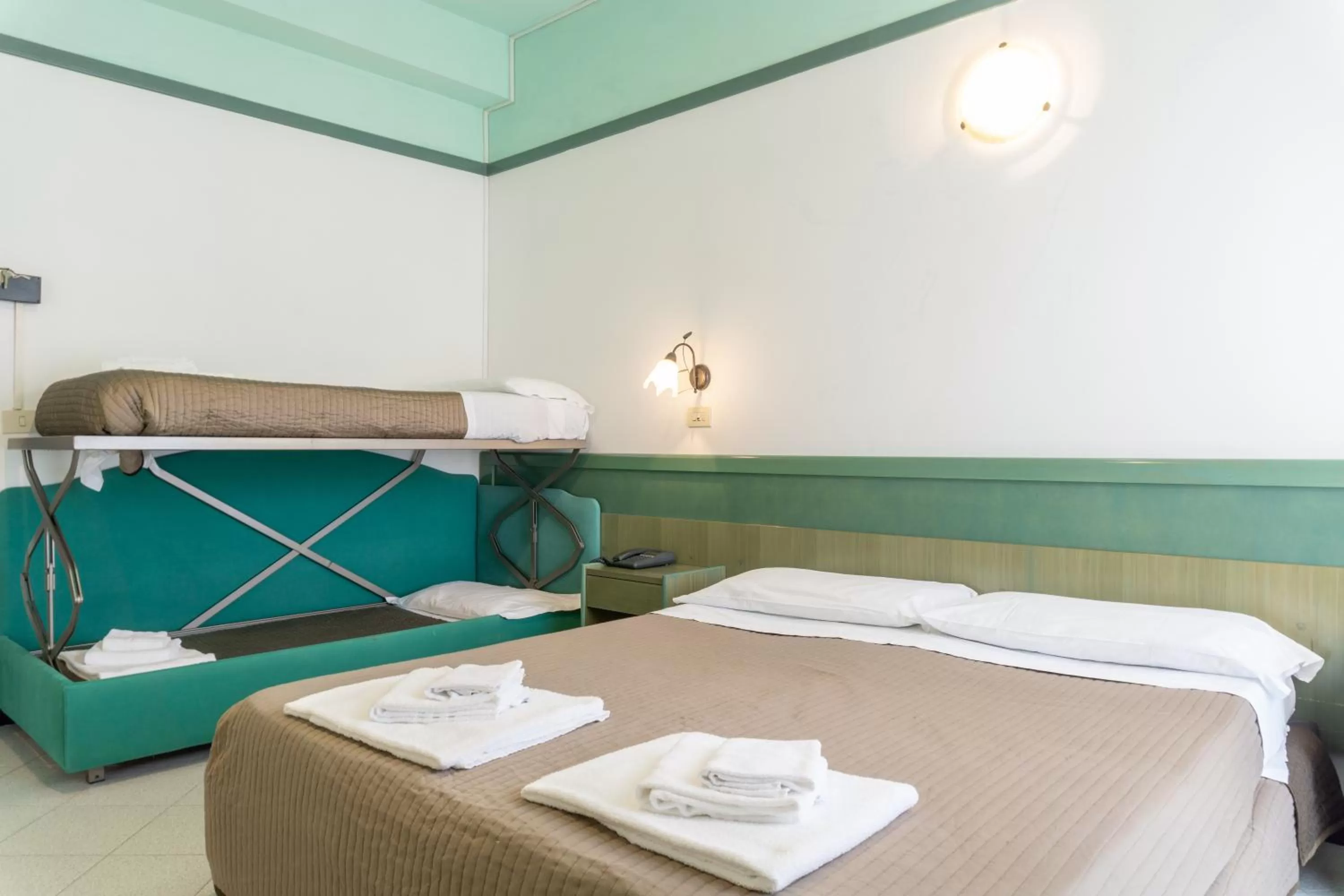 Quadruple Room in Esedra Hotel