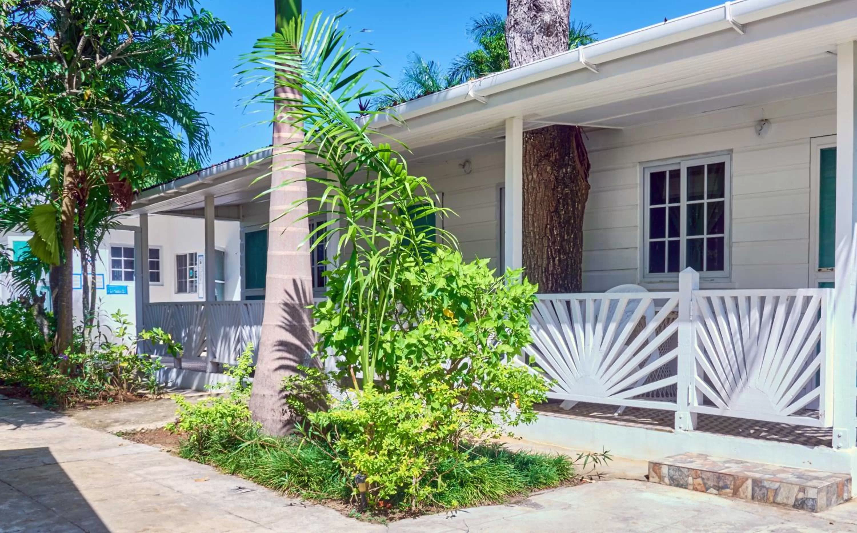 Twin Room with Shared Bathroom - single occupancy in Yellow Bird Sea