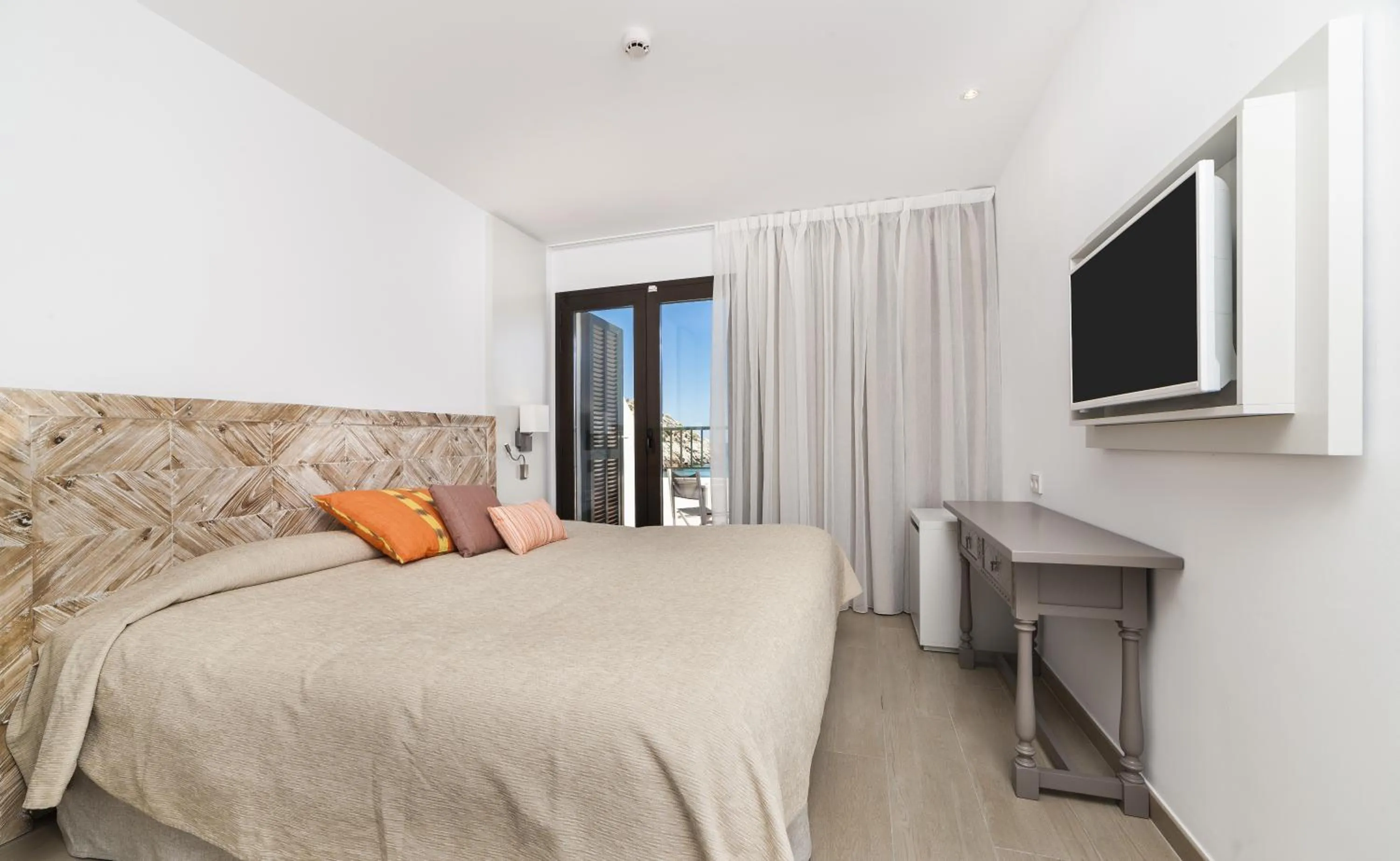 Double or Twin Room with Sea View in Hoposa Niu