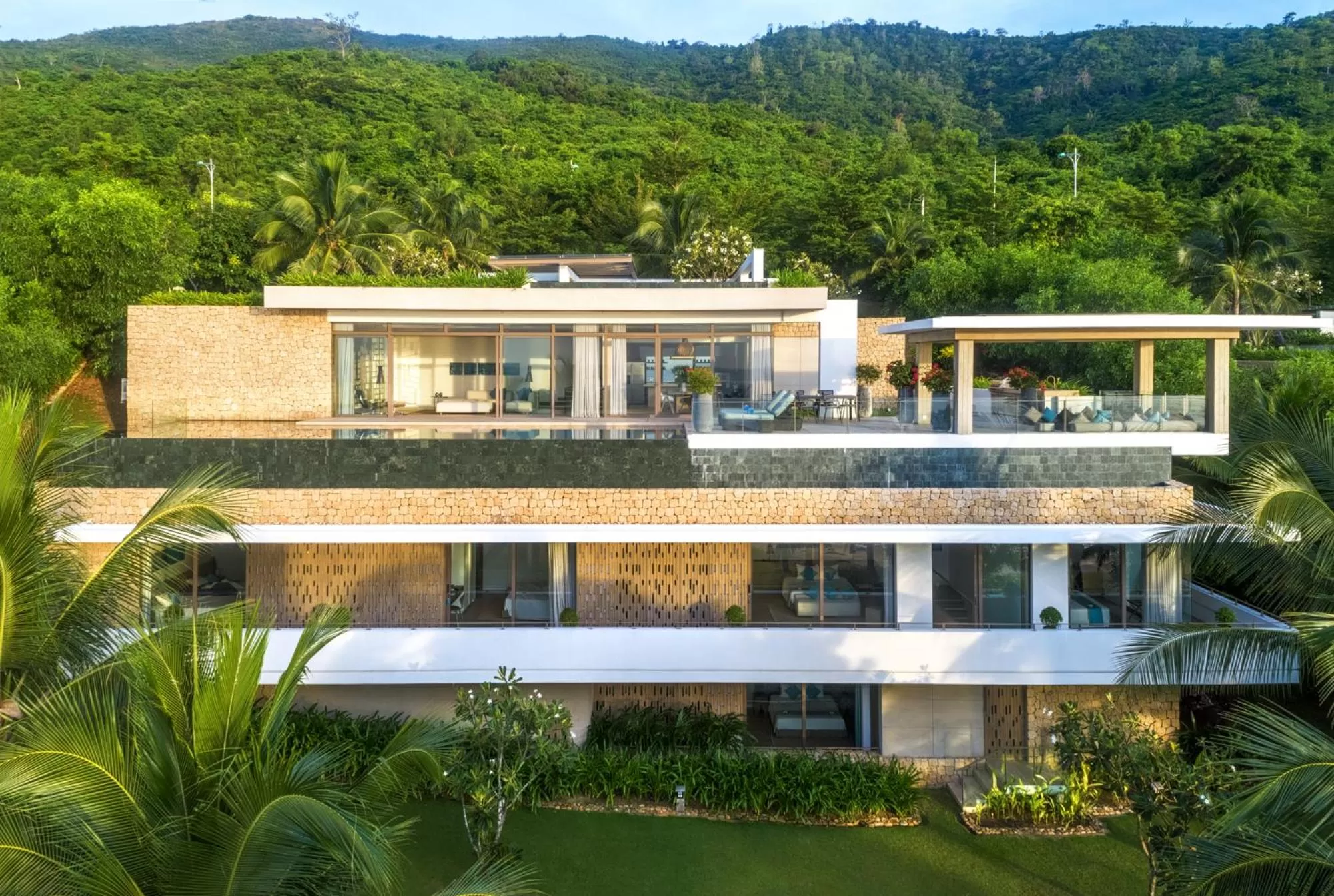 Mia Luxury Five-Bedroom Residence in Mia Resort Nha Trang