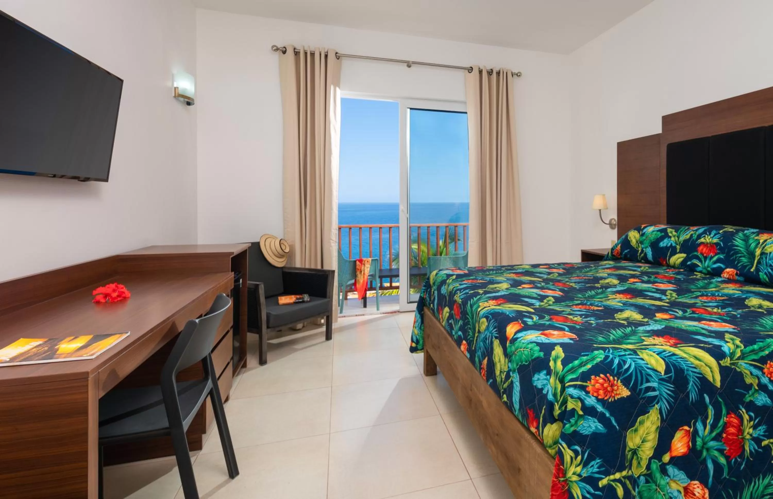 Deluxe Room Sea VŪZ in Samsara Cliff Resort