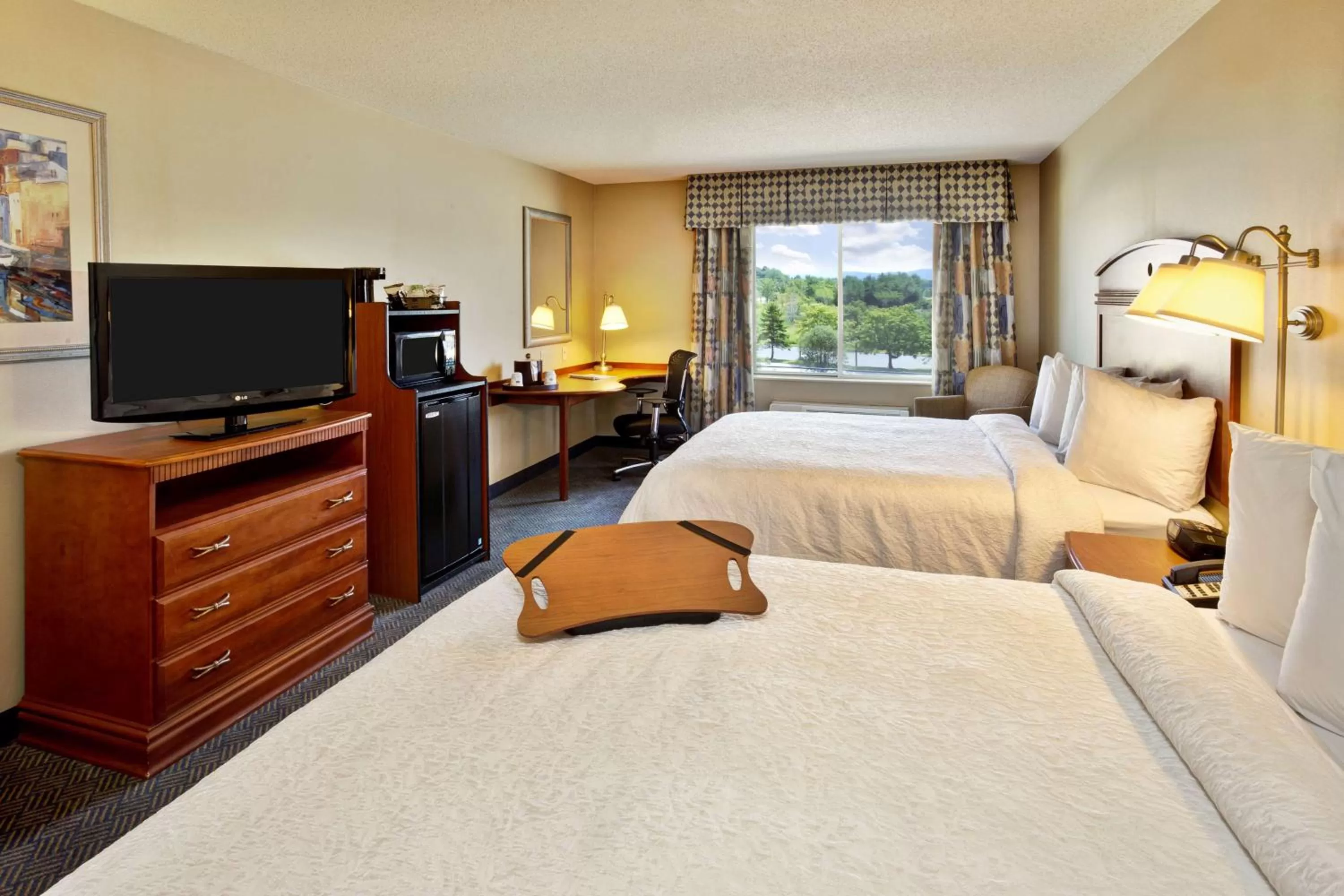 Queen Room with Two Queen Beds - Mobility and Hearing Access/Non-Smoking in Hampton Inn Rutland/Killington