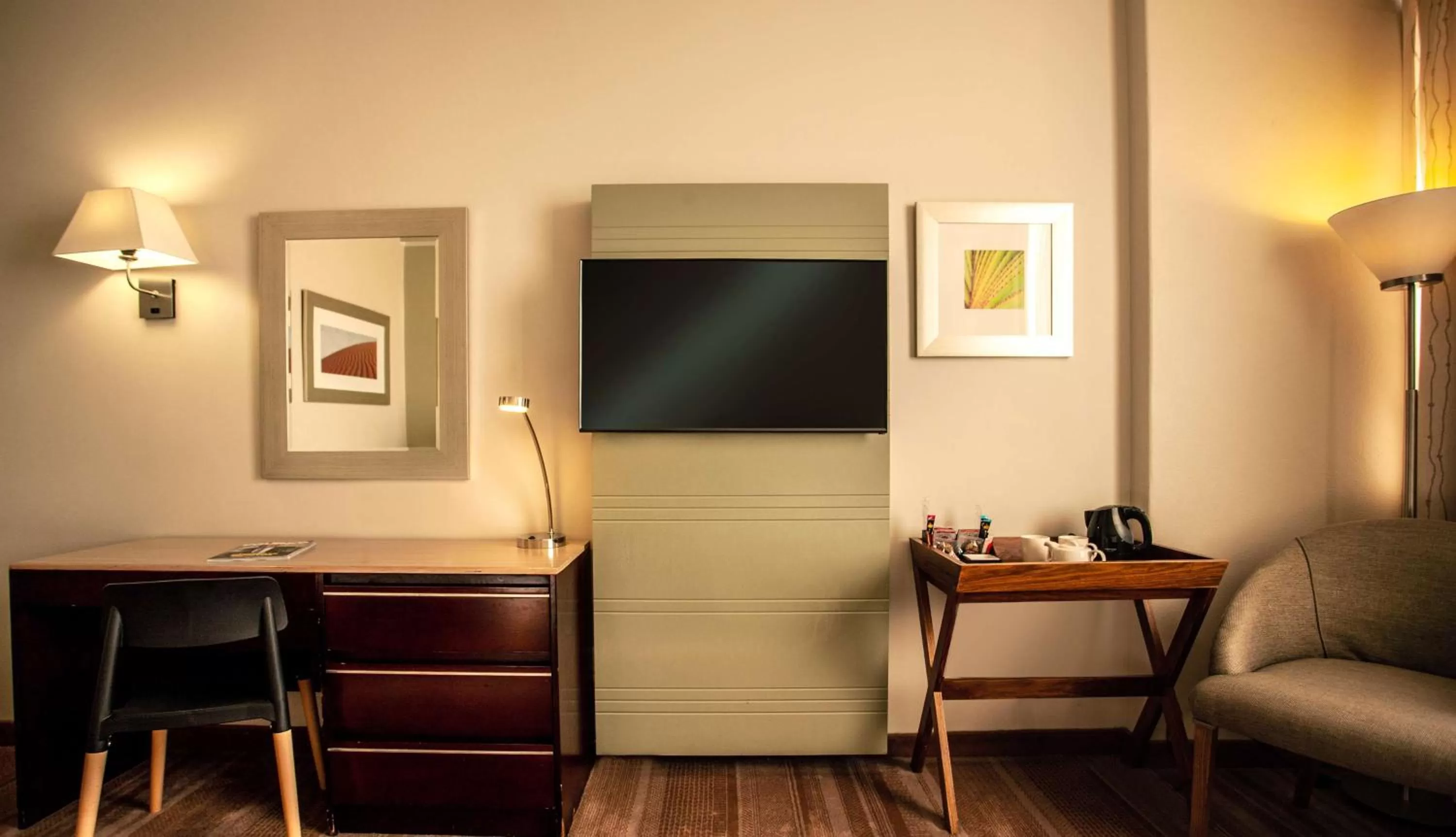 Standard Double Double smoking in Garden Court Kimberley