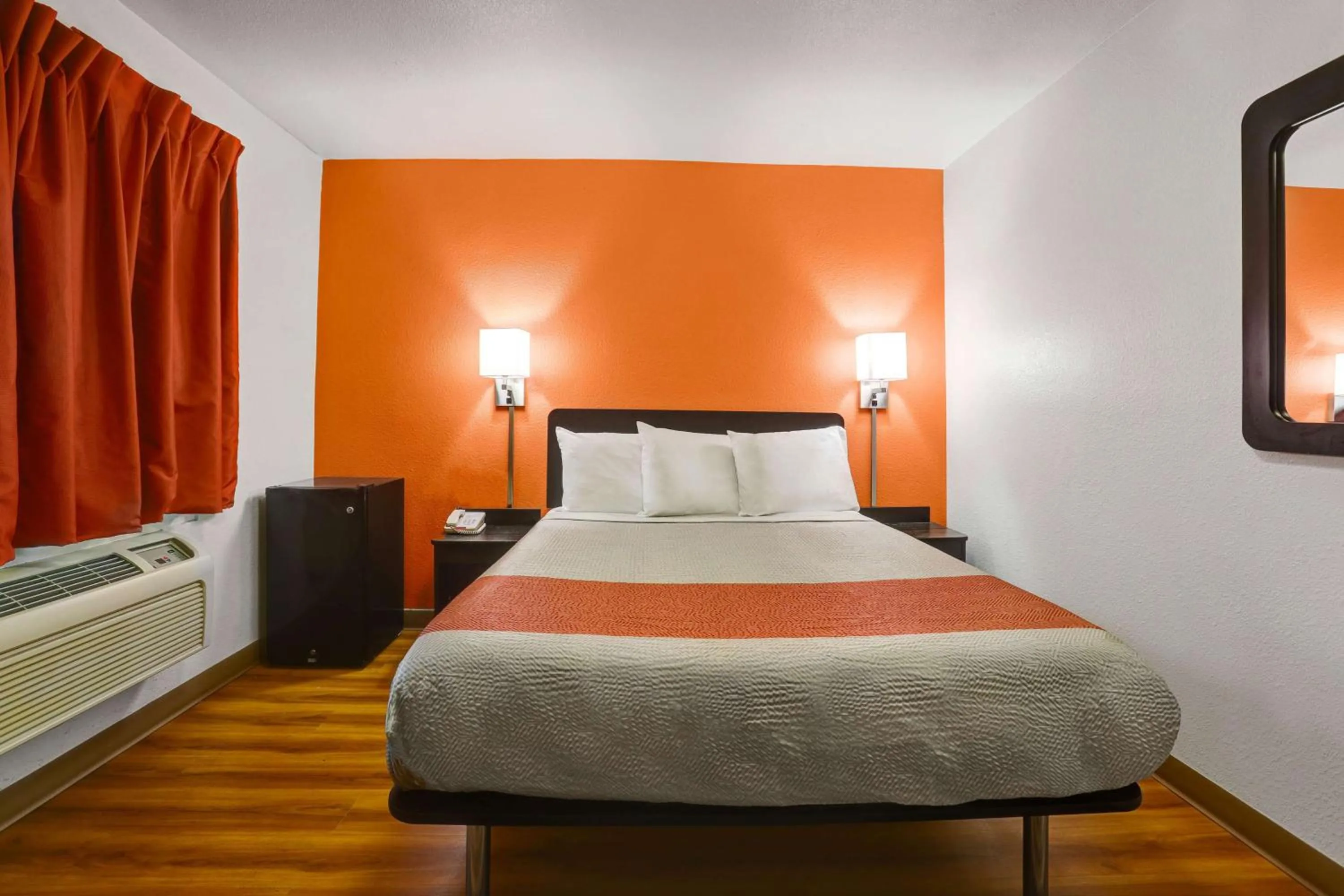 Deluxe Double Room - single occupancy - Smoking in Motel 6-Marysville, CA