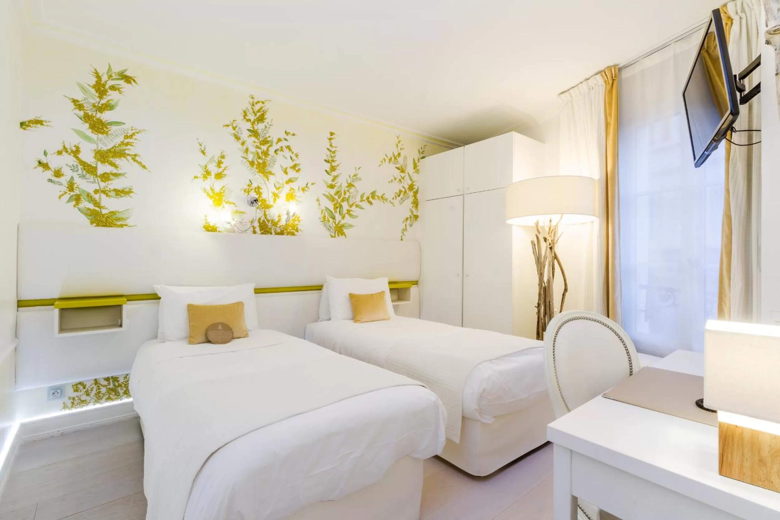 Superior Double or Twin Room in Eiffel Trocadéro