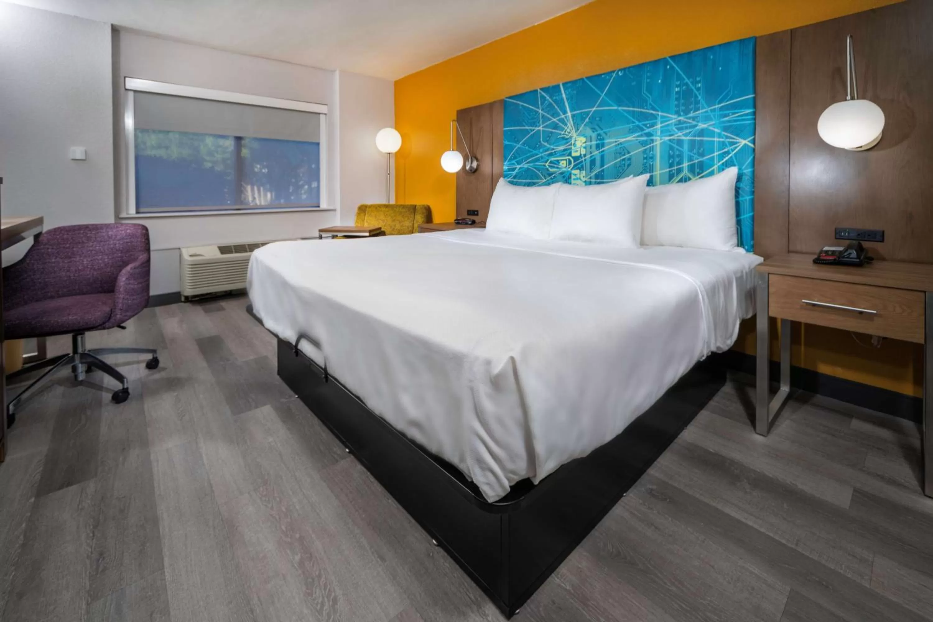 King Room with Mobility Accessible Roll-In Shower in Best Western Plus Raleigh Crabtree Valley Hotel