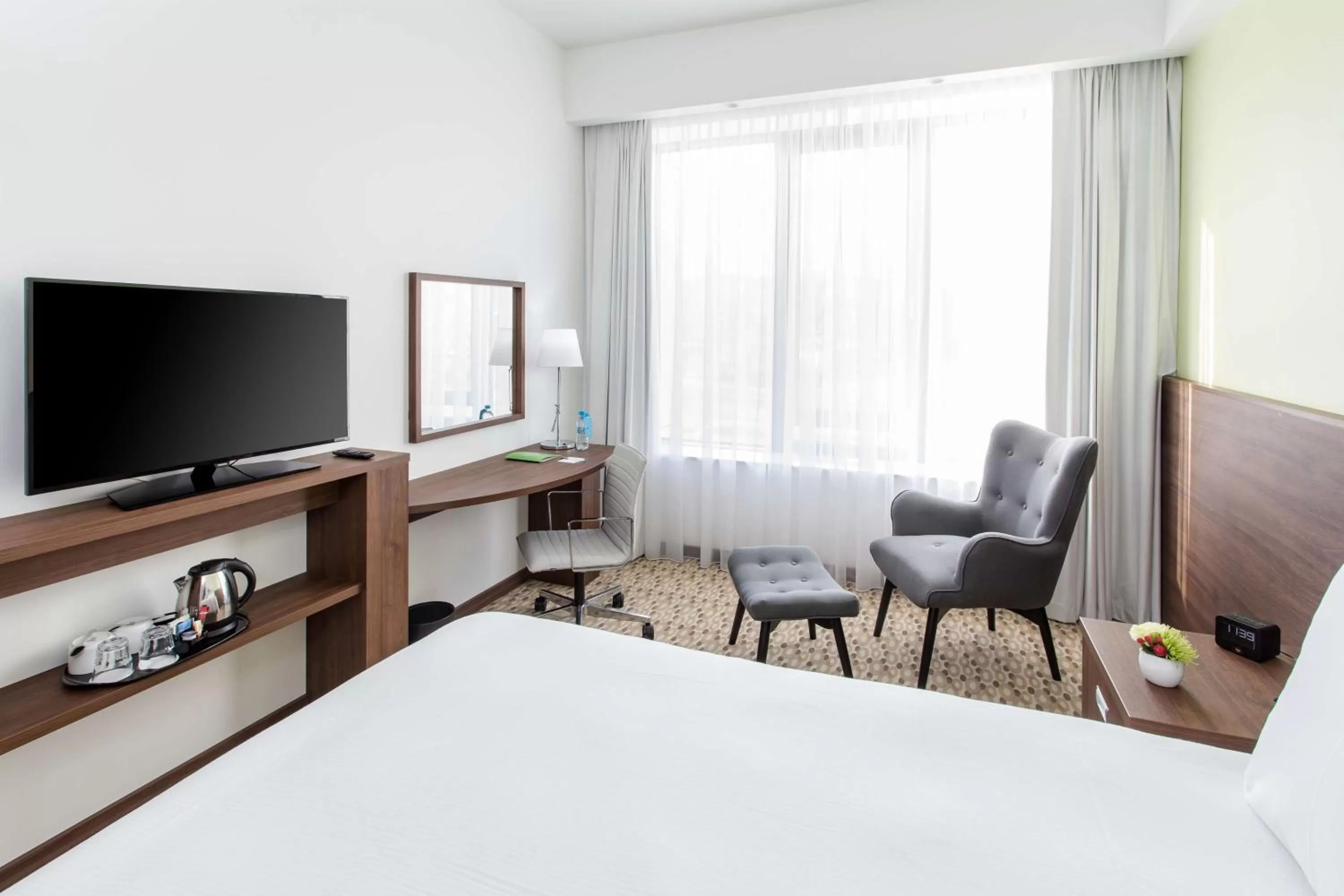 Queen Room - Mobility Access in Hampton By Hilton Gdansk Oliwa