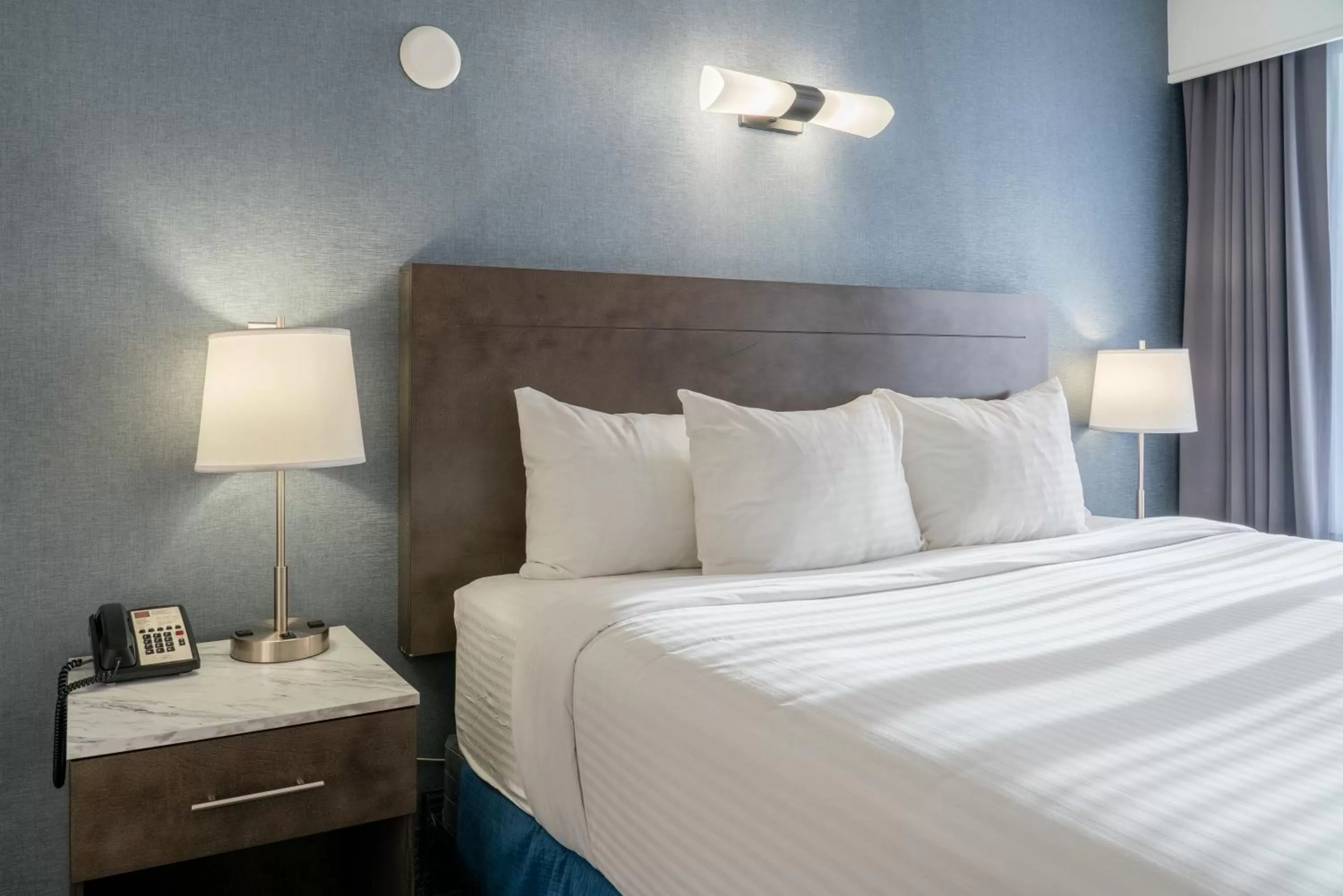 Standard King Room in Red Carpet Inn