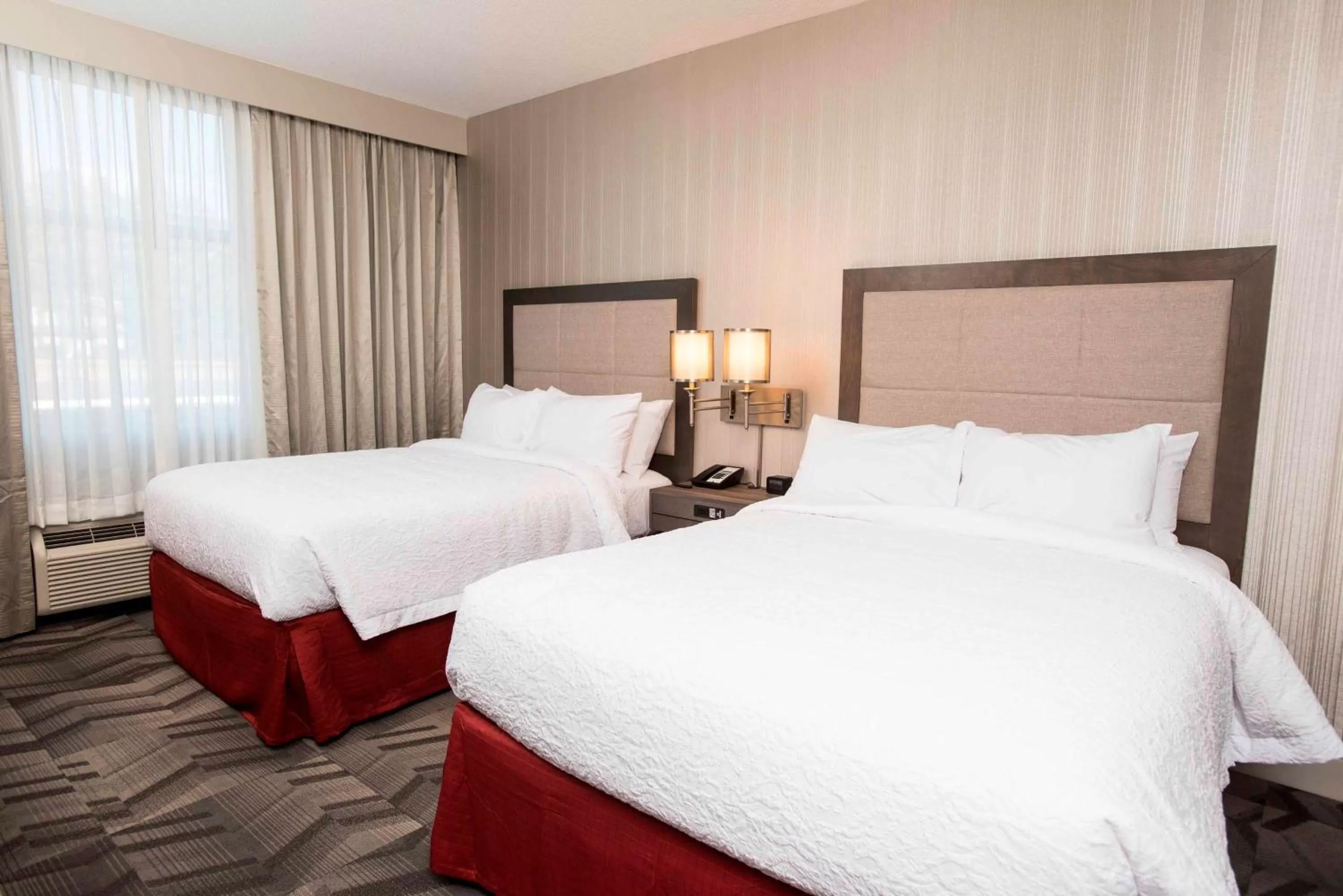 Queen Room with Two Queen Beds - Non-Smoking in Hampton Inn & Suites by Hilton Thunder Bay