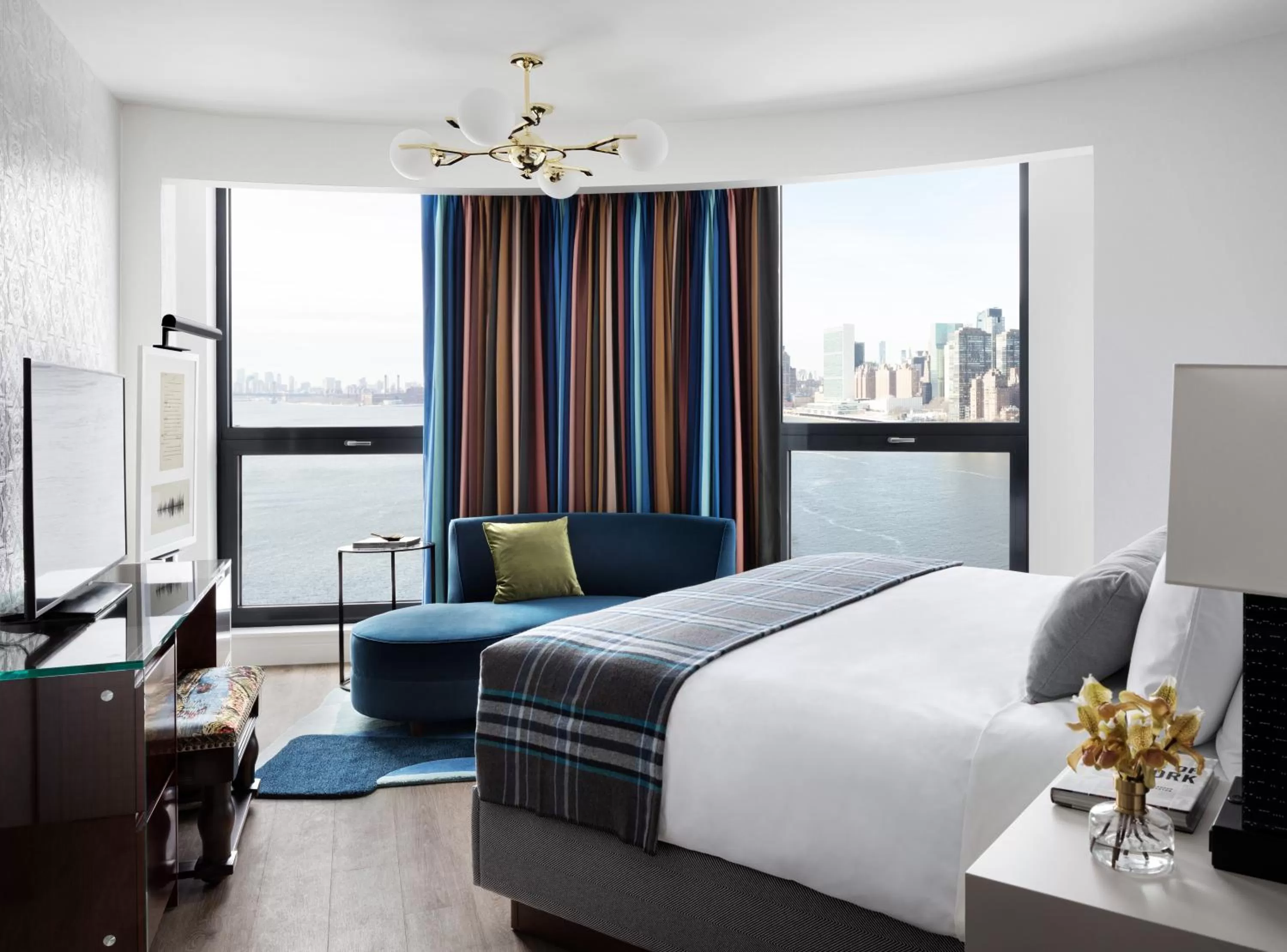 Graduate Junior King Suite - Accessible  in Graduate by Hilton New York