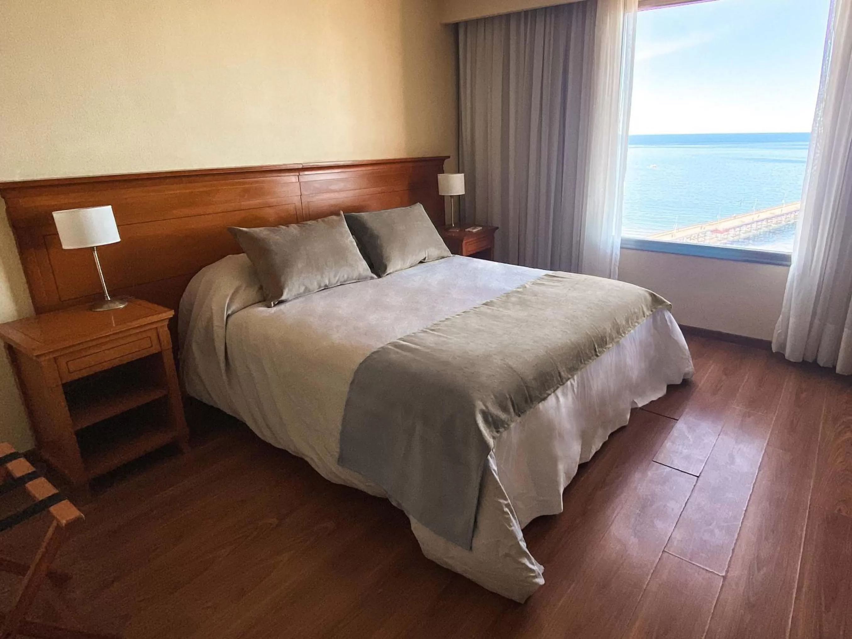 Superior Double Room with Sea View in Yene hue