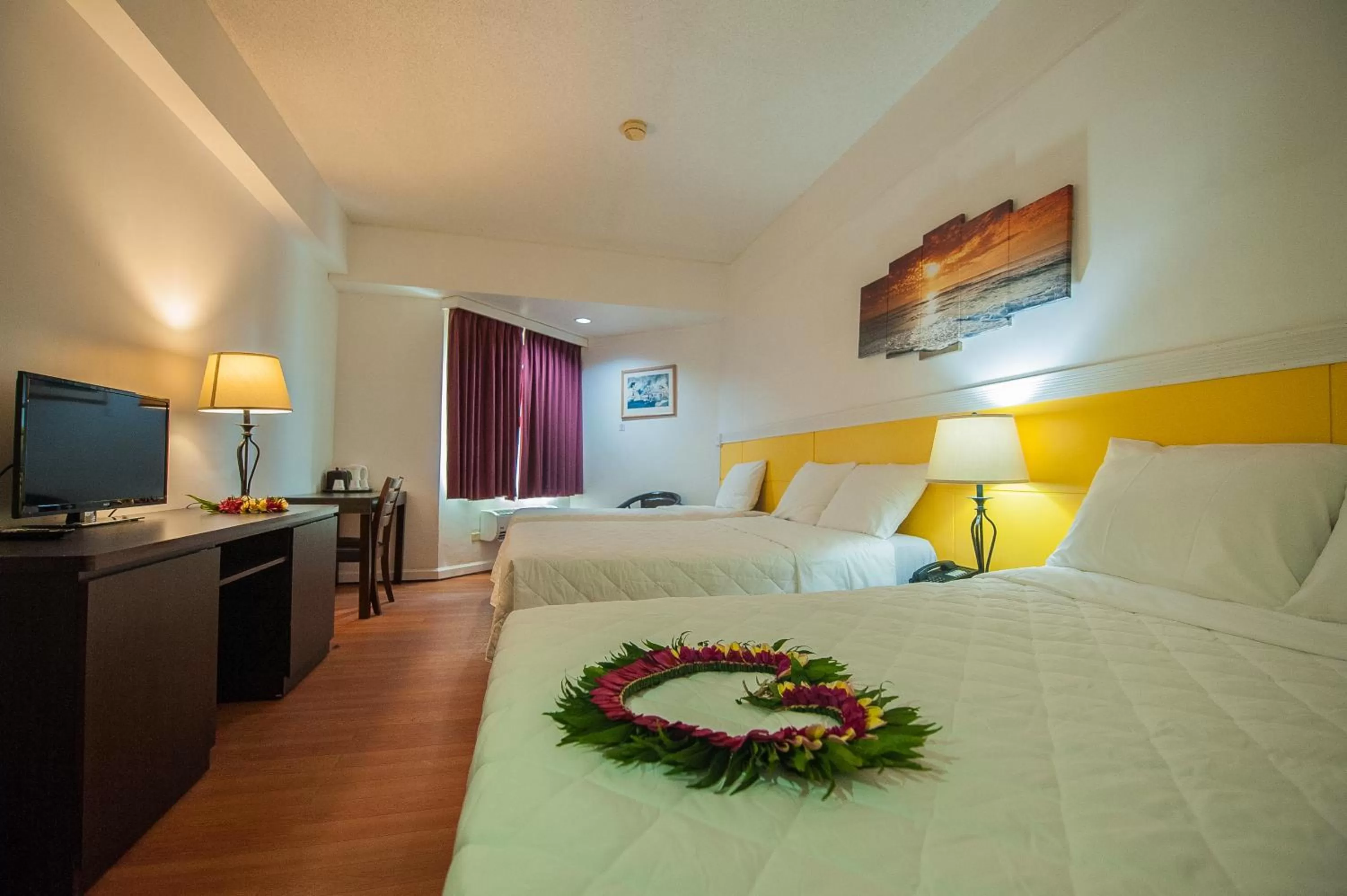 Triple Room with City View in Grand Plaza Hotel