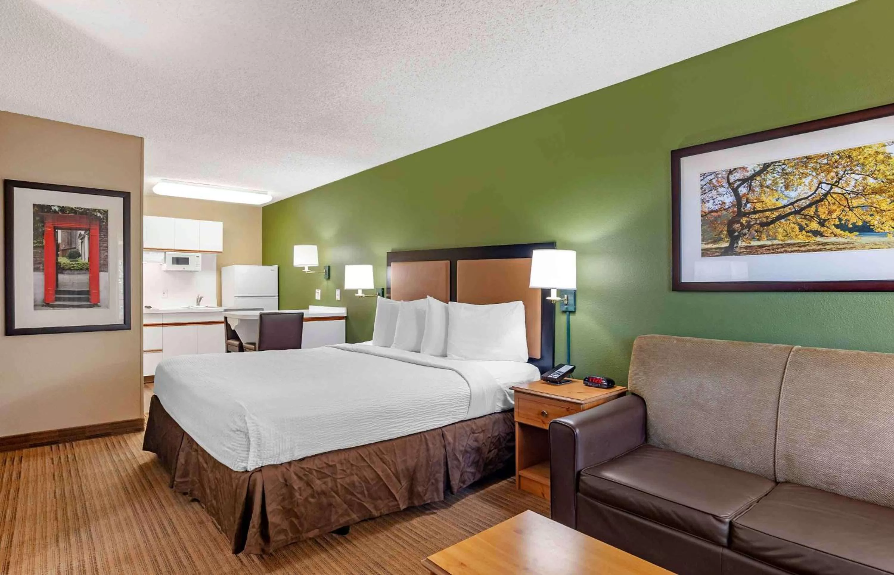 Deluxe King Studio - Non-Smoking in Extended Stay America Suites - San Diego - Sorrento Mesa