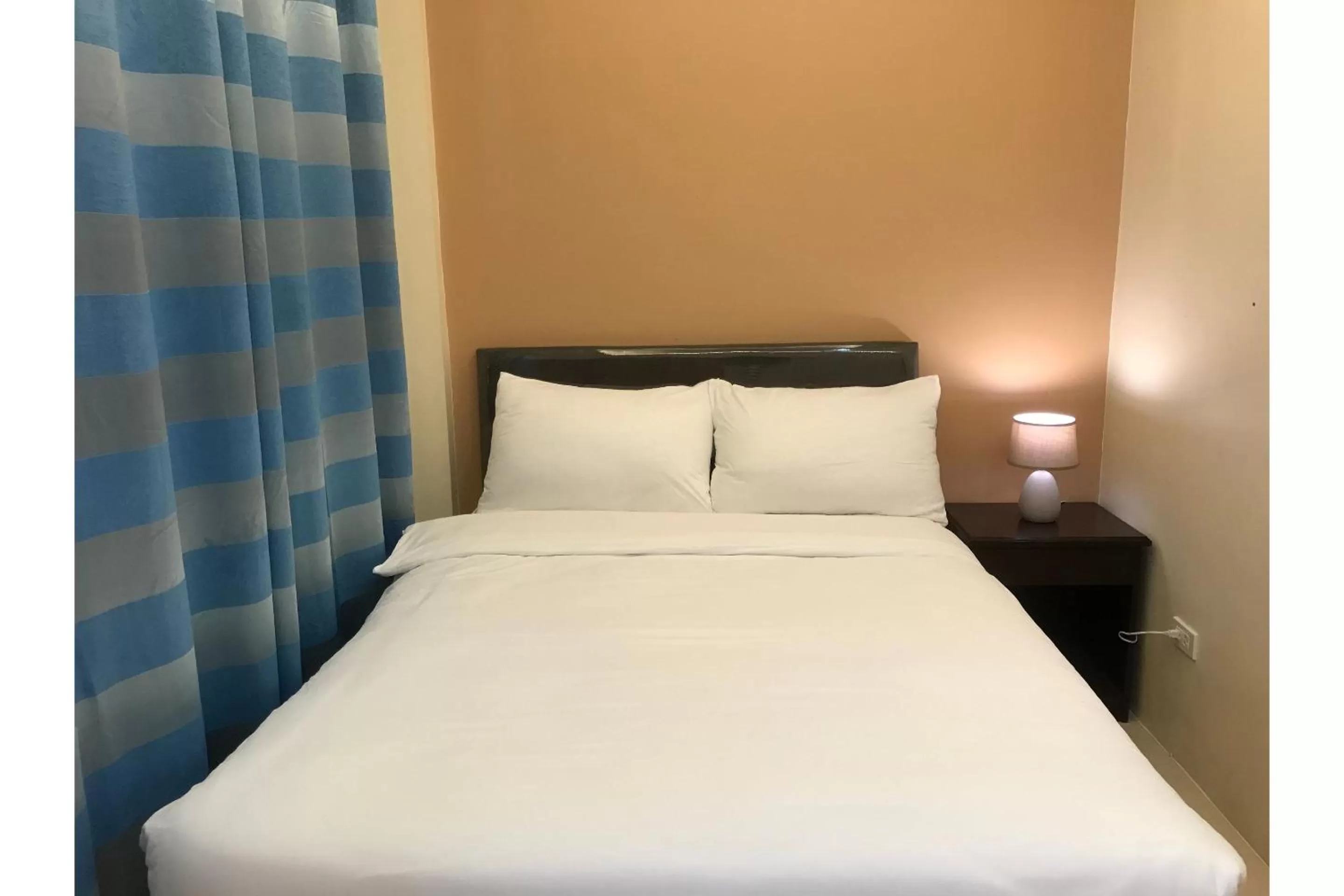 Standard Double Room in OYO 601 Guest Hotel