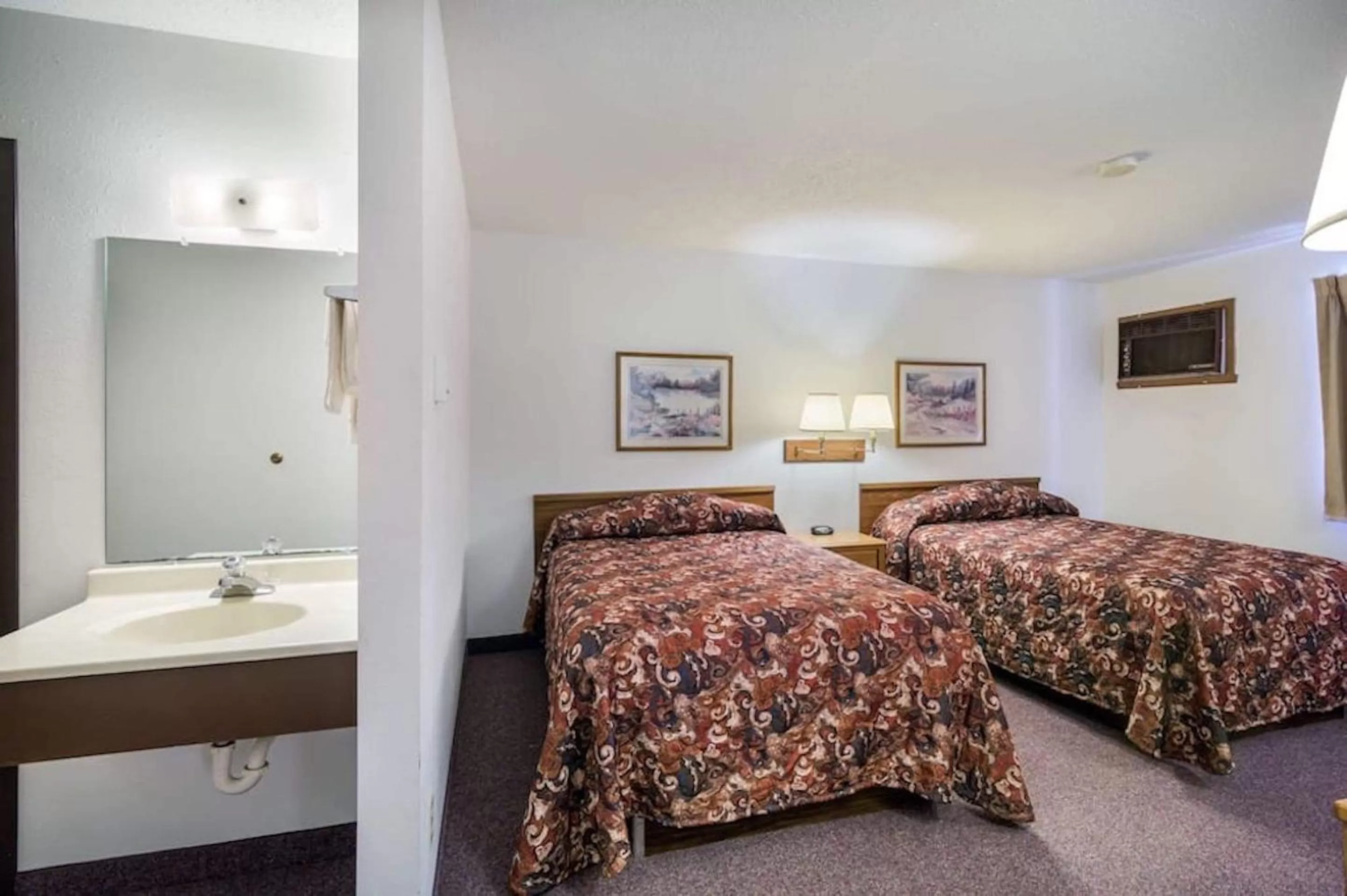 Double Room with Two Double Beds - Non-Smoking in Rodeway Inn Gateway to Medora T-Roosevelt & Makoshika State Park