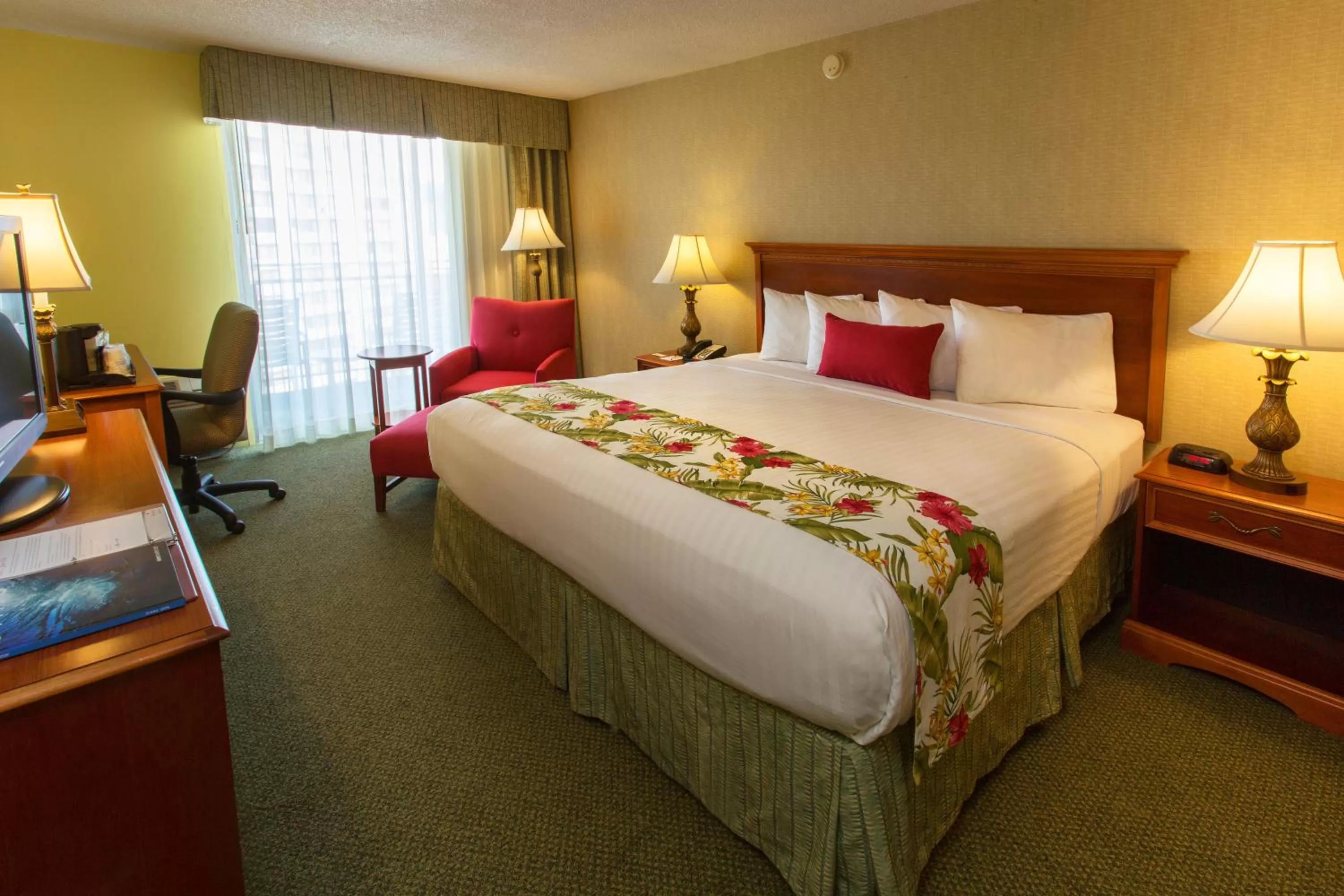 King Room with Balcony - Non-Smoking in Ramada Plaza by Wyndham Waikiki