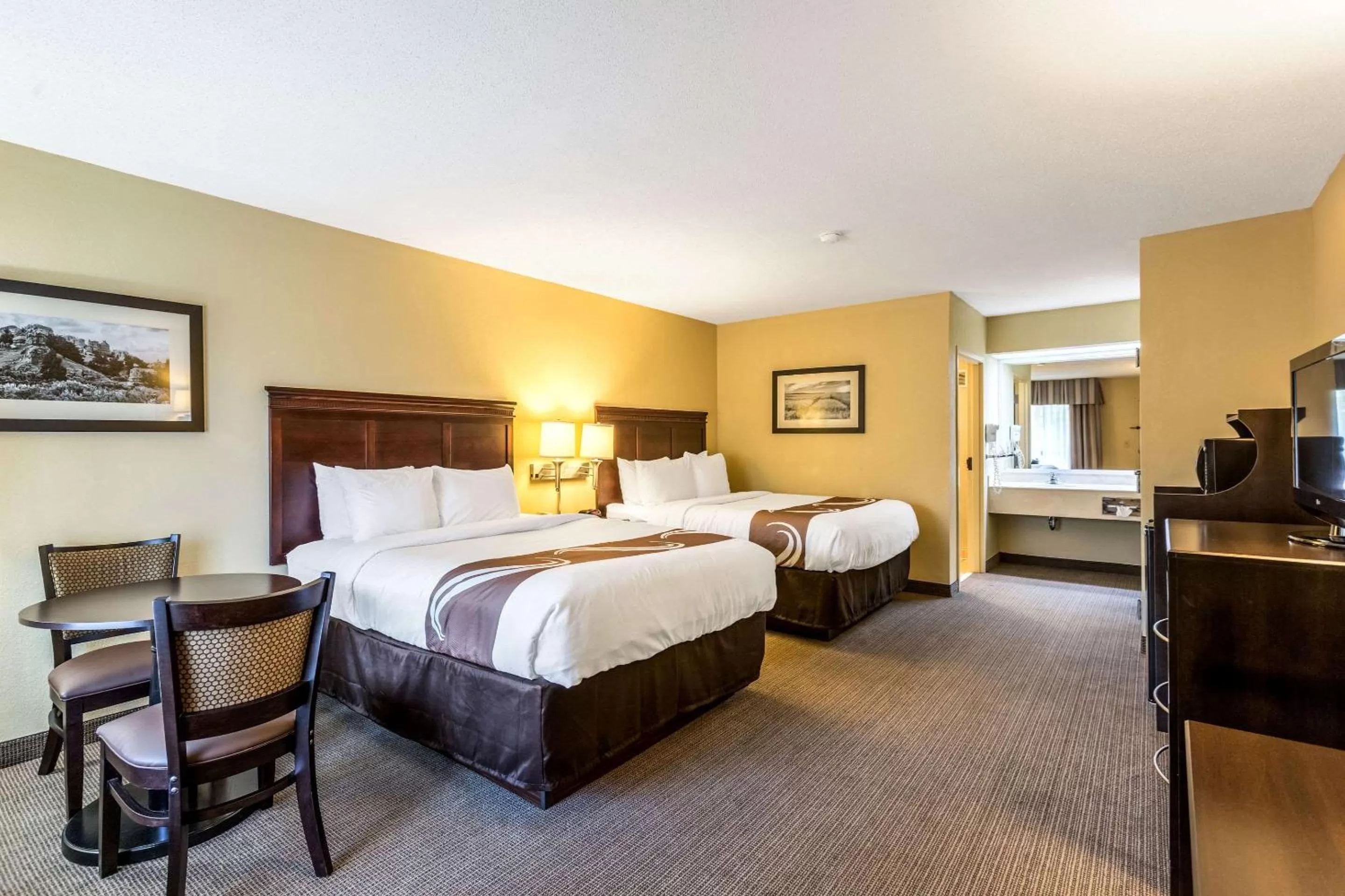 Queen Room with Two Queen Beds - Disability Access/Non-Smoking in Quality Inn Union City US 51