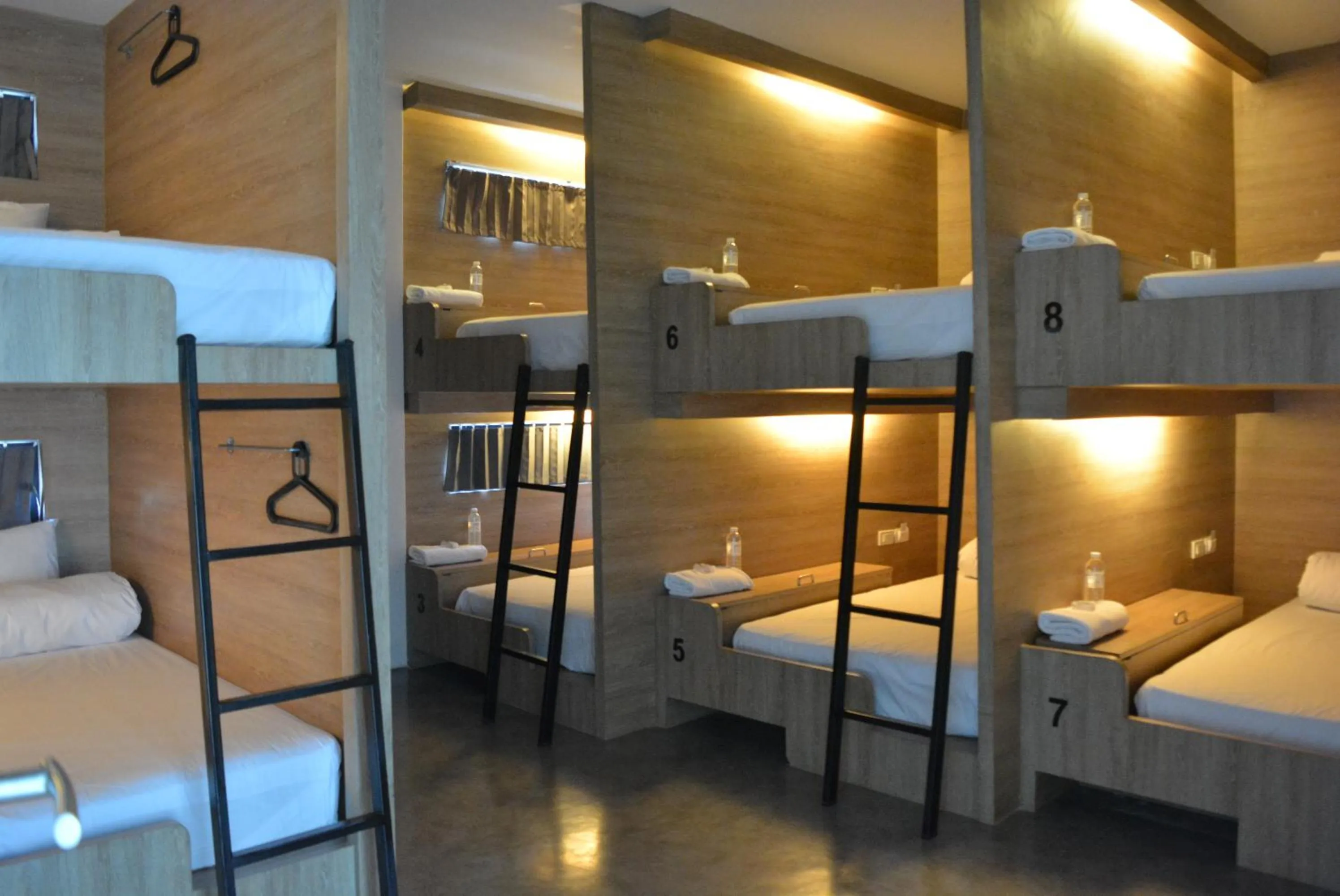 8-Bed Mixed Dormitory Room in Rezt Bangkok