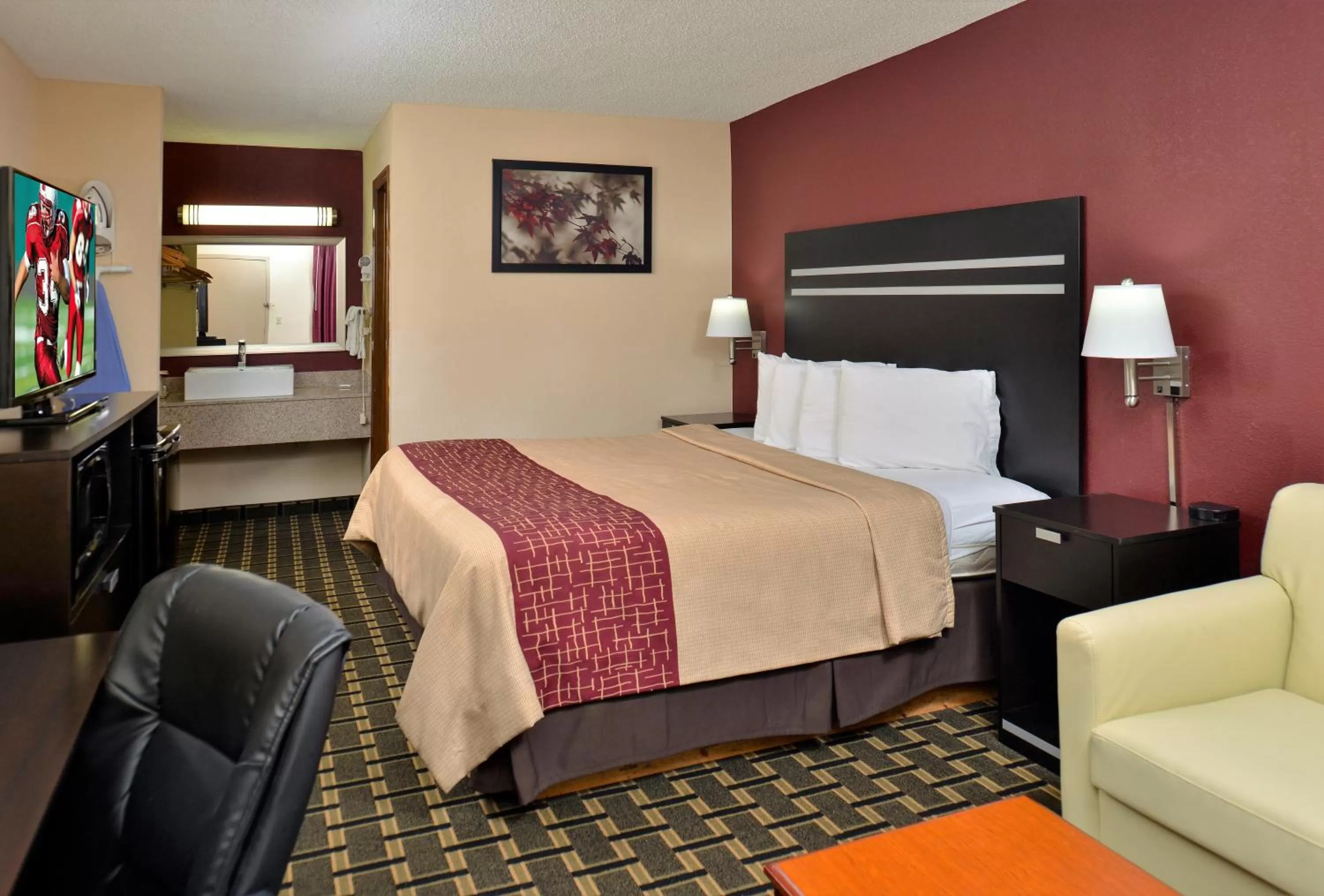Deluxe King Room - Disability Access/Non-Smoking in Red Roof Inn Cartersville-Emerson-LakePoint North