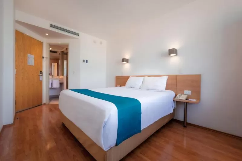 Queen Room in Sleep Inn Leon Antares