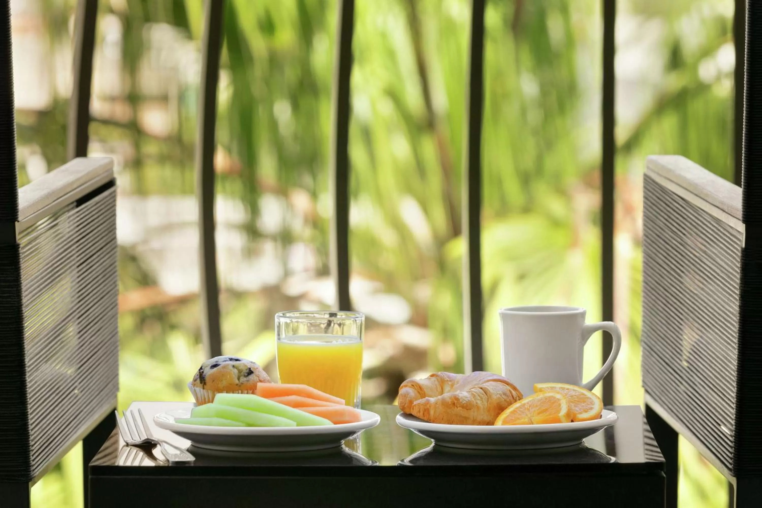 Two-Room King Suite with City View in Embassy Suites by Hilton Los Angeles Downey