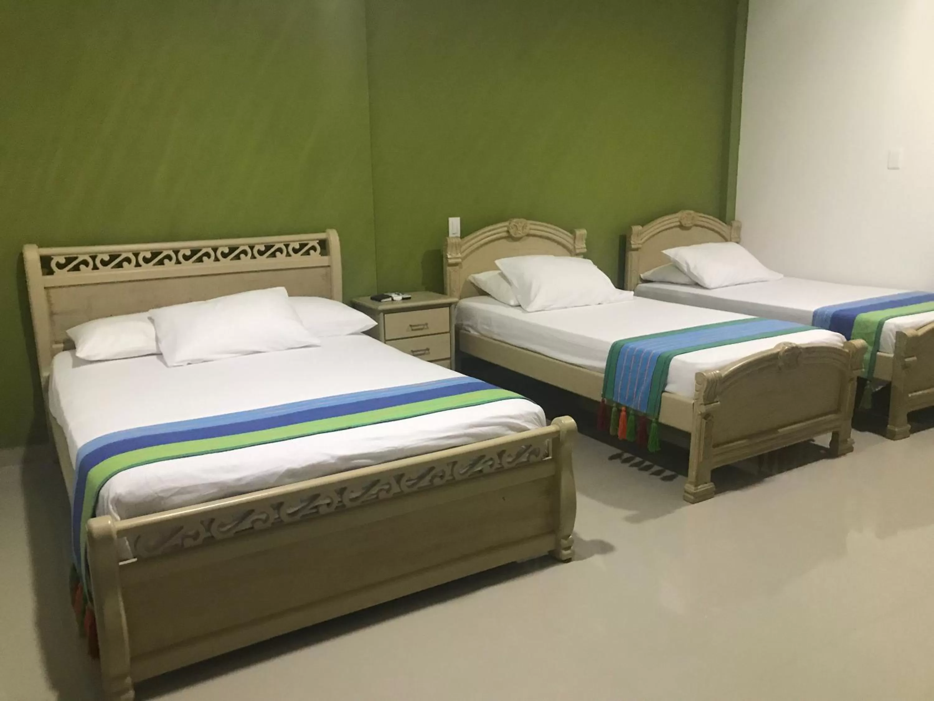 Quadruple Room in Hotel Emerawaa