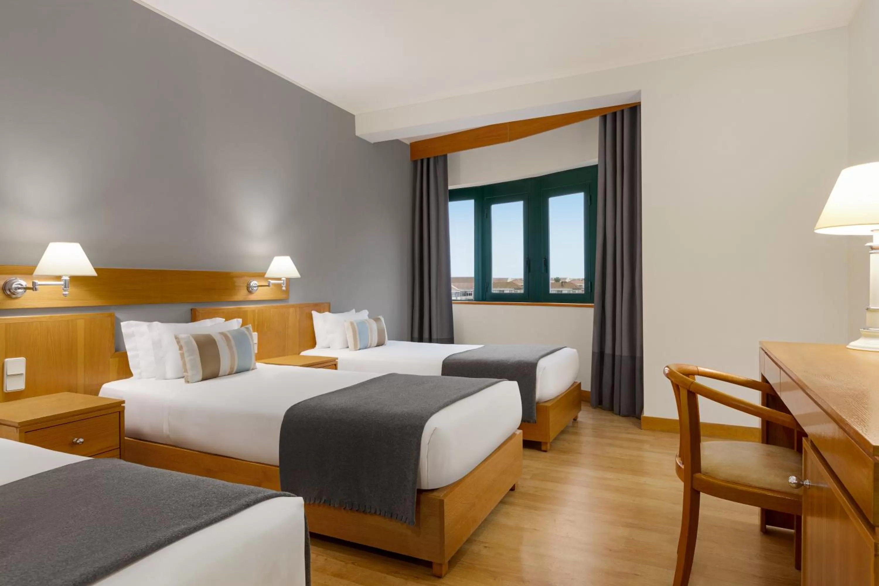 3 Twin Beds, Standard, Non-Smoking in TRYP by Wyndham Montijo Parque Hotel